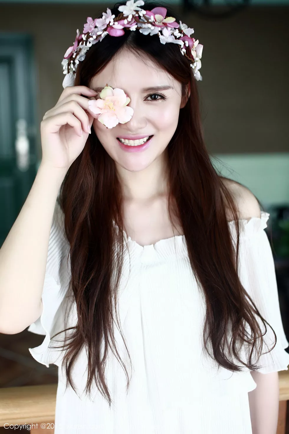 Xgyw.Org_XiuRen第376期_性感嫩模高溜MilkCat白嫩连身裙海量生活写真秀120P