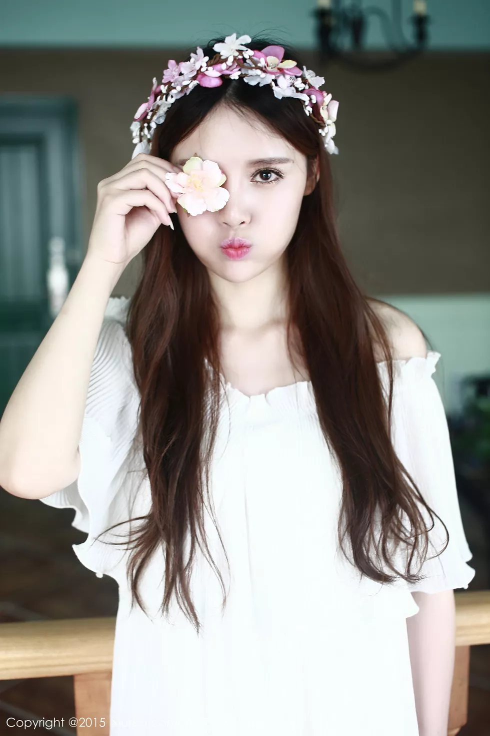 Xgyw.Org_XiuRen第376期_性感嫩模高溜MilkCat白嫩连身裙海量生活写真秀120P