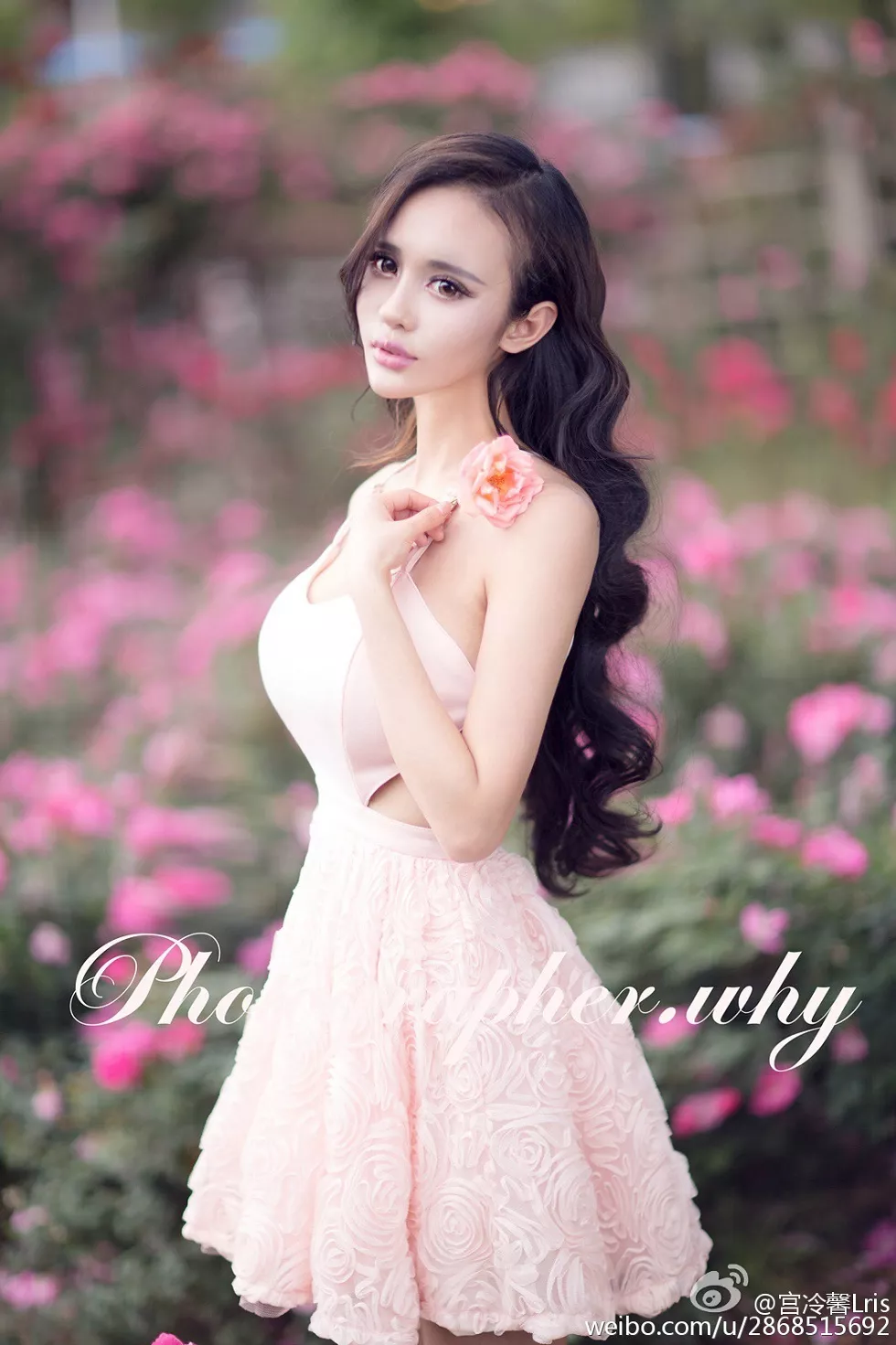 Xgyw.Org_网络红人宫冷馨Lris大尺度私房魔鬼曲线美乳翘臀撩人诱惑微博写真75P