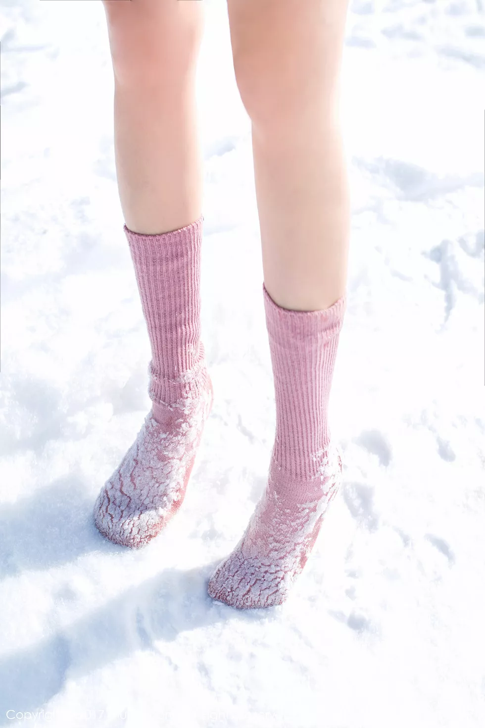 Xgyw.Org_XiuRen第720期_嫩模兜豆靓Youlina冰天雪地里黑色蕾丝内裤冰冷诱惑写真51P