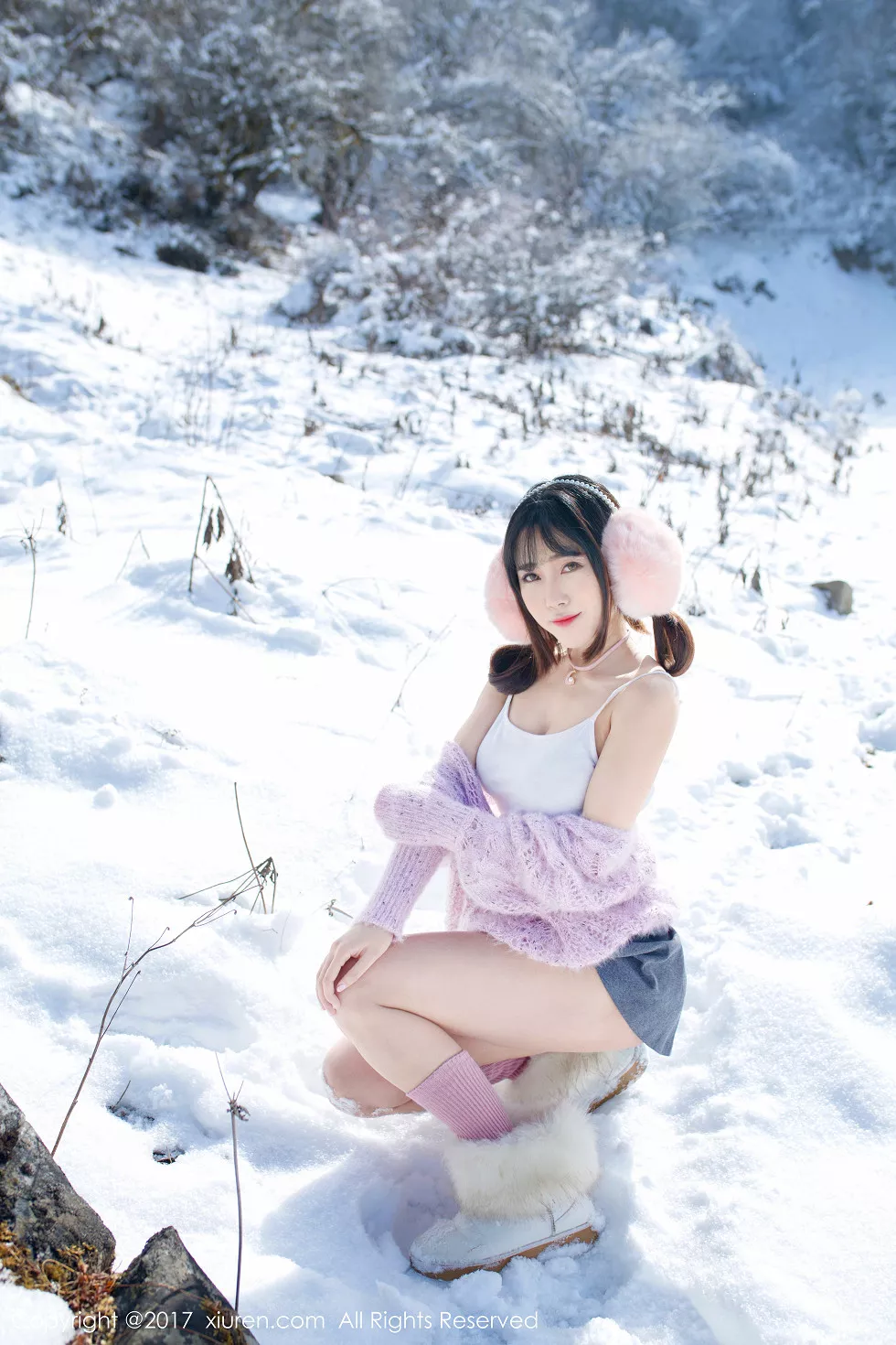 Xgyw.Org_XiuRen第720期_嫩模兜豆靓Youlina冰天雪地里黑色蕾丝内裤冰冷诱惑写真51P