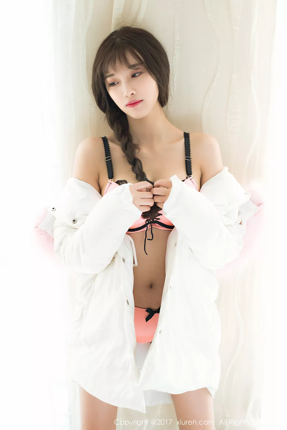 Xgyw.Org_XiuRen第724期_性感大美妞杨晨晨sugar蓝色分体比基尼+粉红内衣秀完美身材写真55P