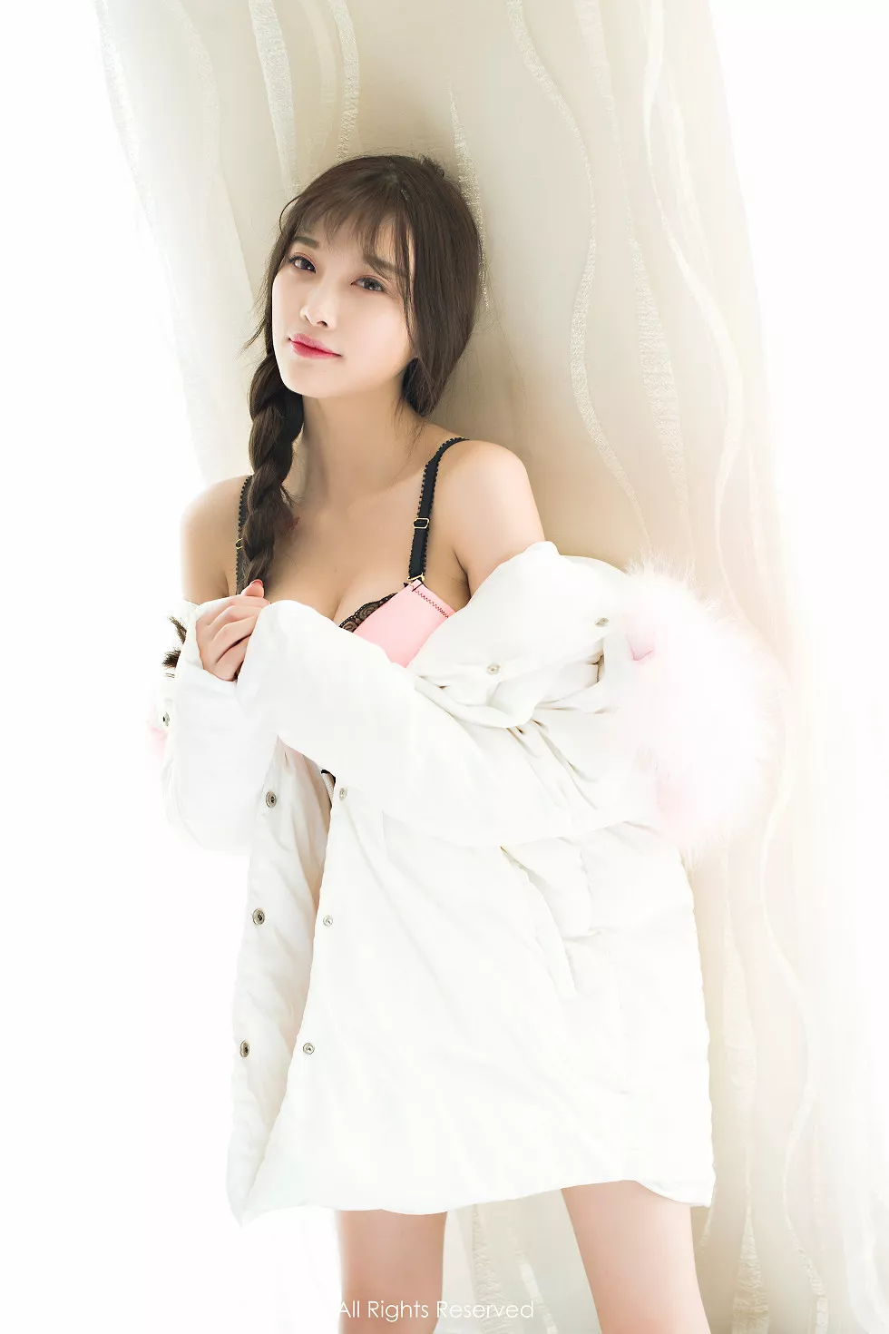 Xgyw.Org_XiuRen第724期_性感大美妞杨晨晨sugar蓝色分体比基尼+粉红内衣秀完美身材写真55P