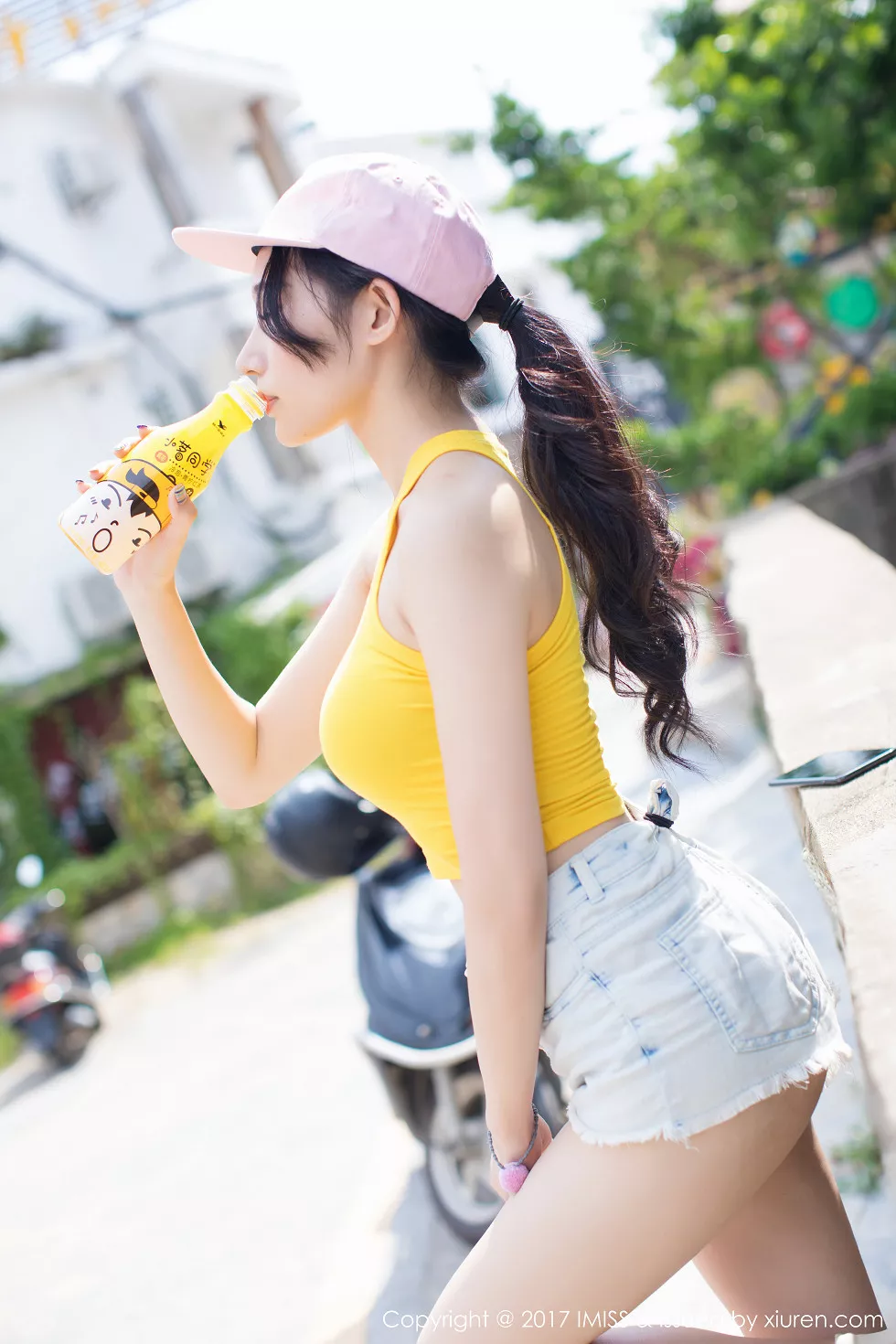 Xgyw.Org_[IMISS爱蜜社]Vol.180_嫩模小狐狸Sica户外牛仔短裤系列秀完美身材清新迷人写真46P