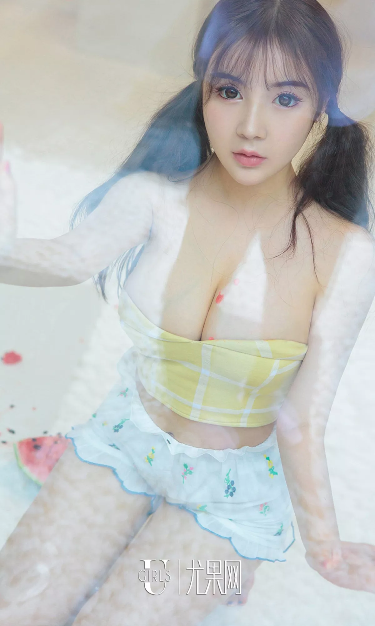 Xgyw.Org_[Ugirls爱尤物]No.908_嫩模小兔居家死库水加抹胸内衣秀豪乳翘臀撩人诱惑写真40P