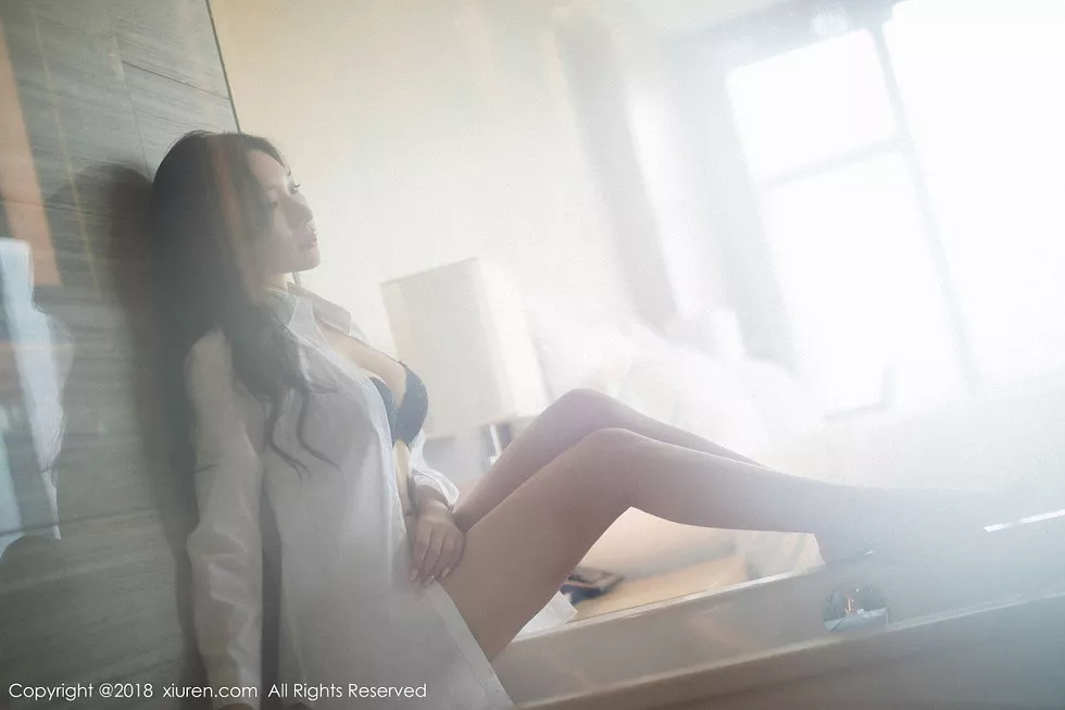 Xgyw.Org_XiuRen第893期_嫩模小狐狸Sica性感黑色女仆装+浴室透视内衣诱惑写真45P