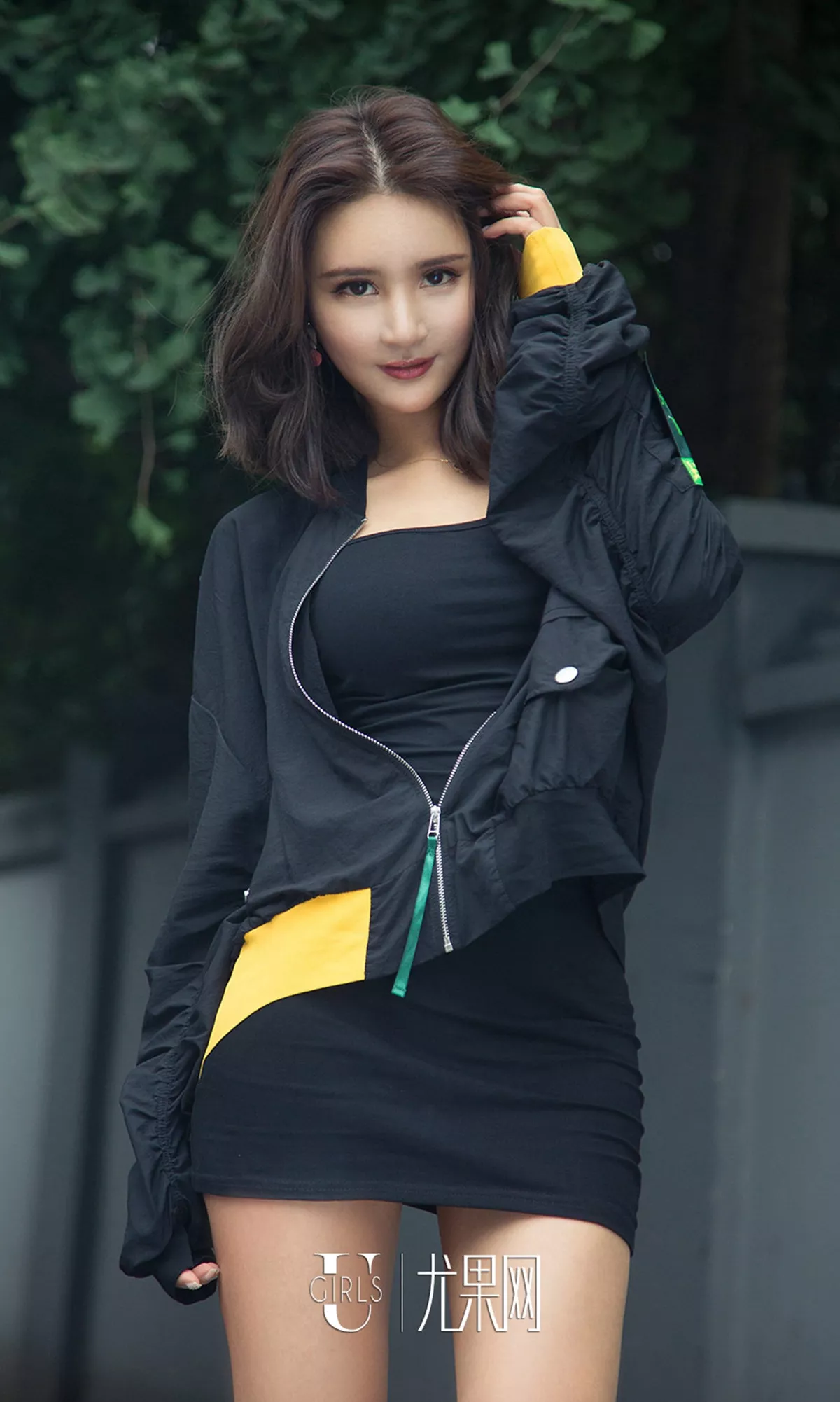 Xgyw.Org_[Ugirls爱尤物]No.1163_嫩模尹菲居家私房性感三点式比基尼秀完美身材火辣诱惑写真35P