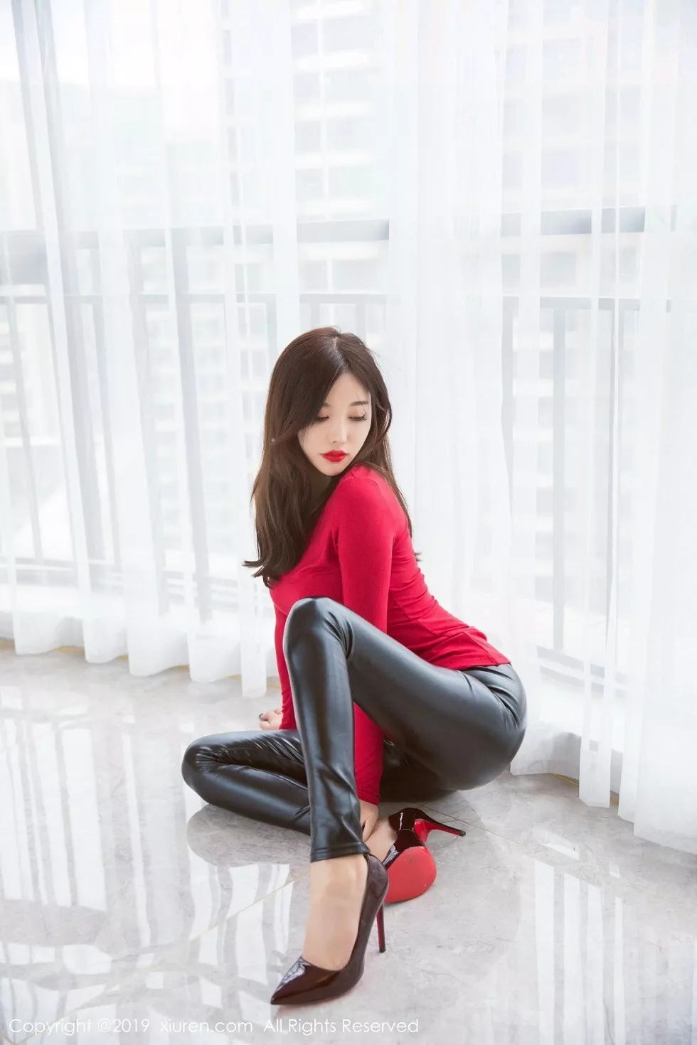 Xgyw.Org_XiuRen第1411期_女神杨晨晨sugar性感内衣配黑皮裤紧身秀完美身材诱惑写真56P