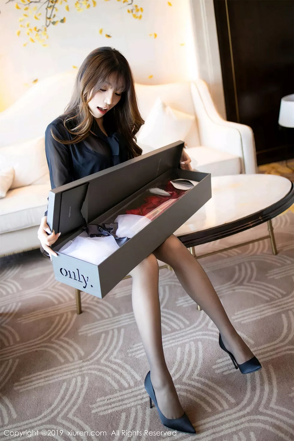 Xgyw.Org_XiuRen第1579期_女神芝芝Booty私房黑色内衣配超薄无内黑丝裤袜透视诱惑写真63P