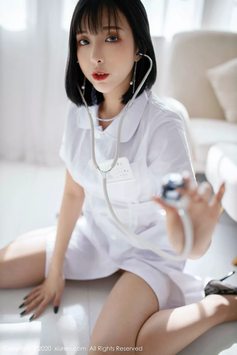 Xgyw.Org_XiuRen第1947期_嫩模陈小喵私房白衣小护士性感无内肉丝秀翘臀撩人诱惑写真60P
