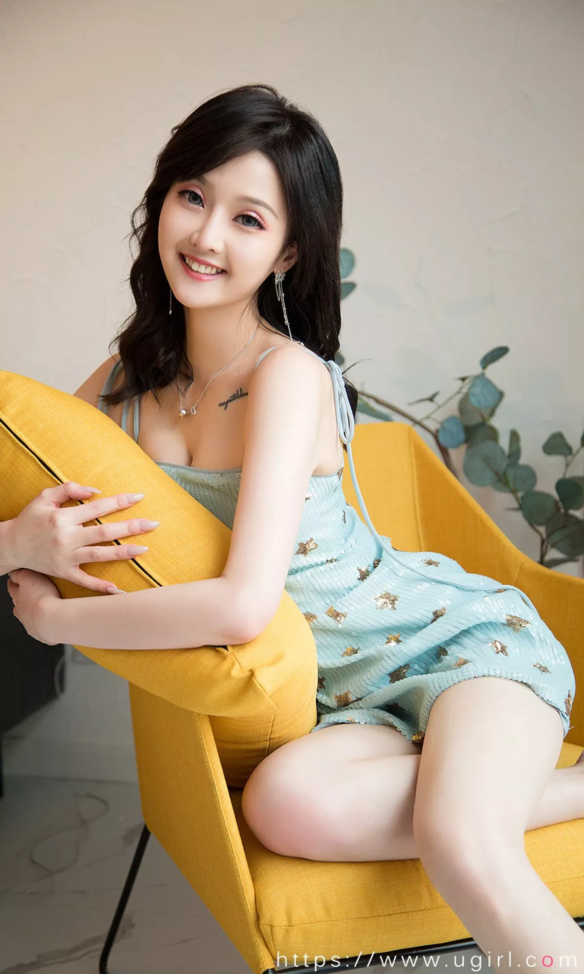 Xgyw.Org_[Ugirls爱尤物]No.1751_嫩模露儿性感吊带连身裙秀白嫩肌肤靓丽迷人写真35P