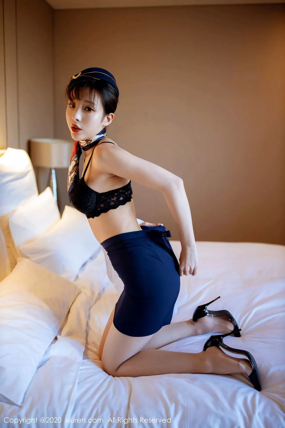 Xgyw.Org_XiuRen第2119期_嫩模陈小喵空姐制服主题私房半脱内裤露翘臀撩人姿势诱惑写真68P