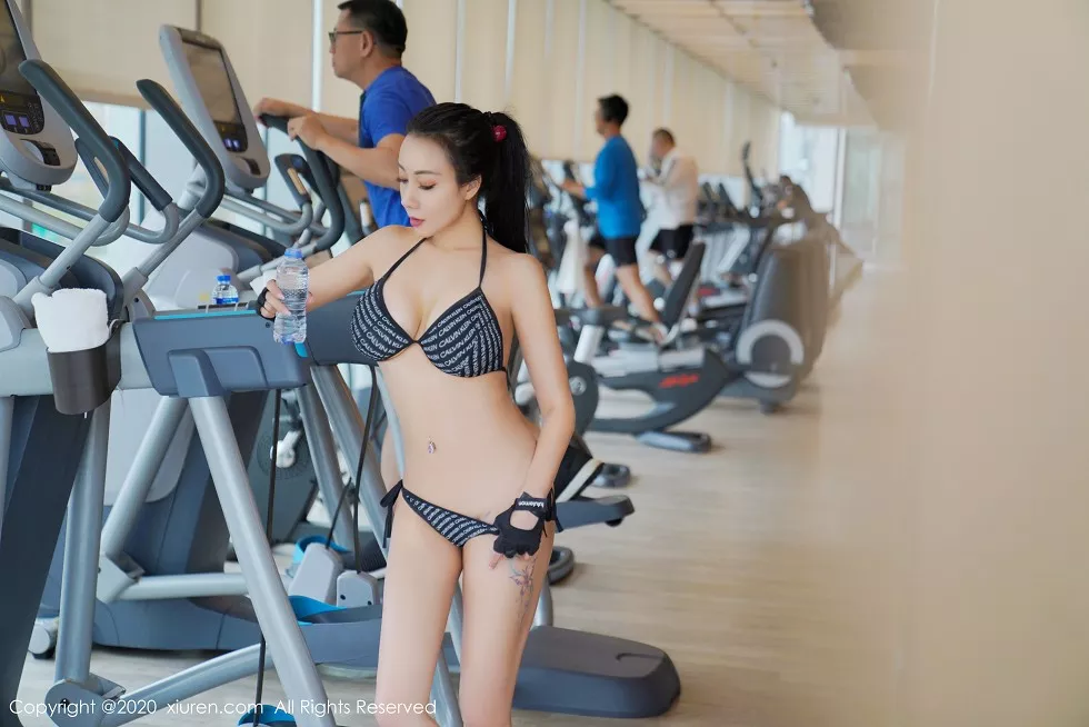 Xgyw.Org_XiuRen第2264期_性感御姐果儿Victoria健身房主题+浴室大尺度全裸极致诱惑写真62P