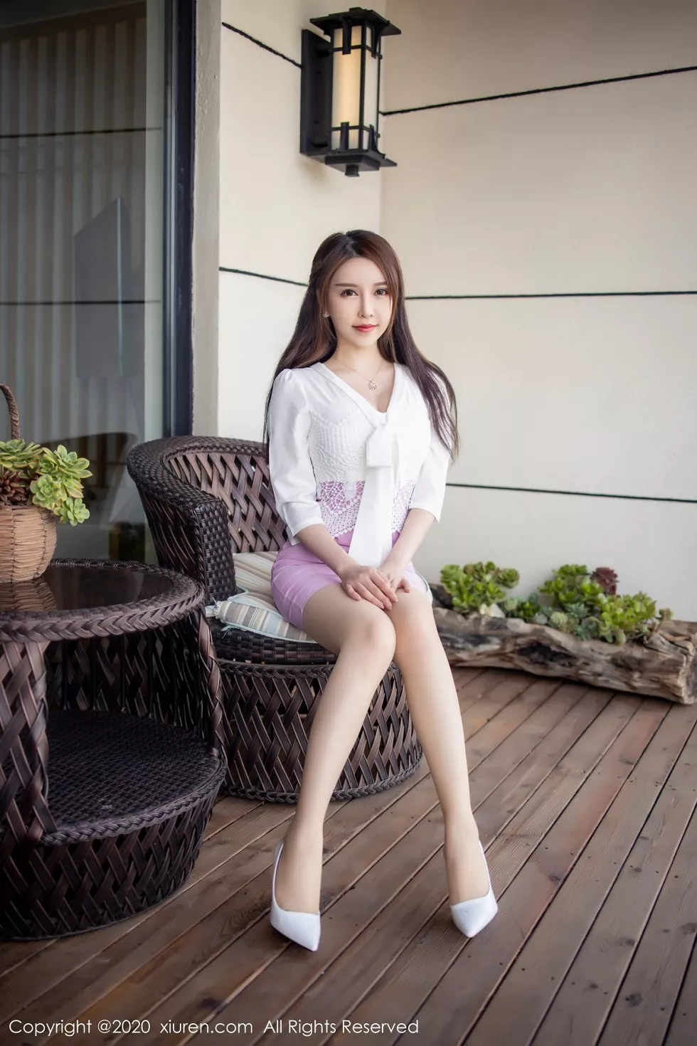 Xgyw.Org_XiuRen第2421期_嫩模玉兔miki大理旅拍浴室性感露背毛衣真空秀傲人豪乳诱惑写真57P