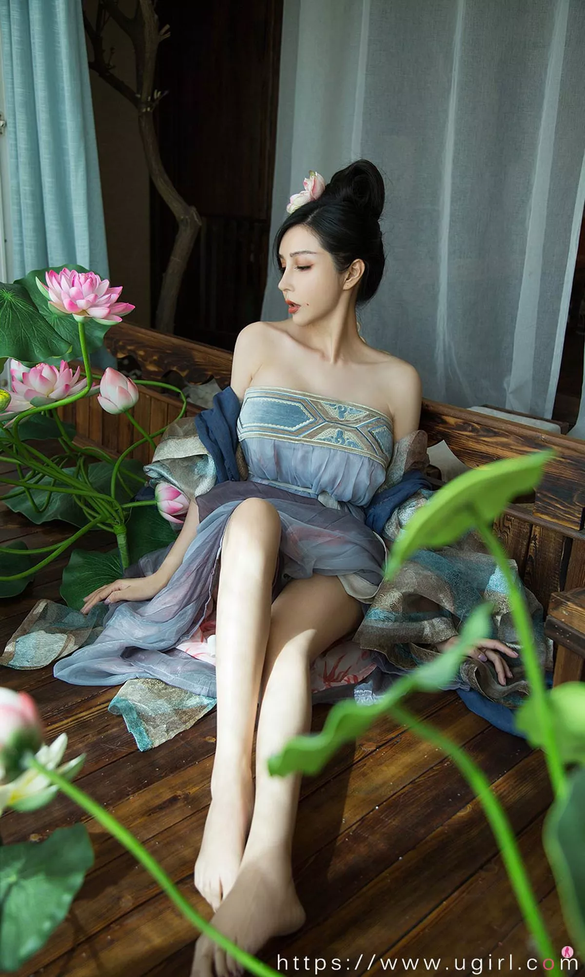 Xgyw.Org_[Ugirls爱尤物]No.1924_嫩模田冰冰满月情人主题私房古韵连身裙秀完美身材诱惑写真35P