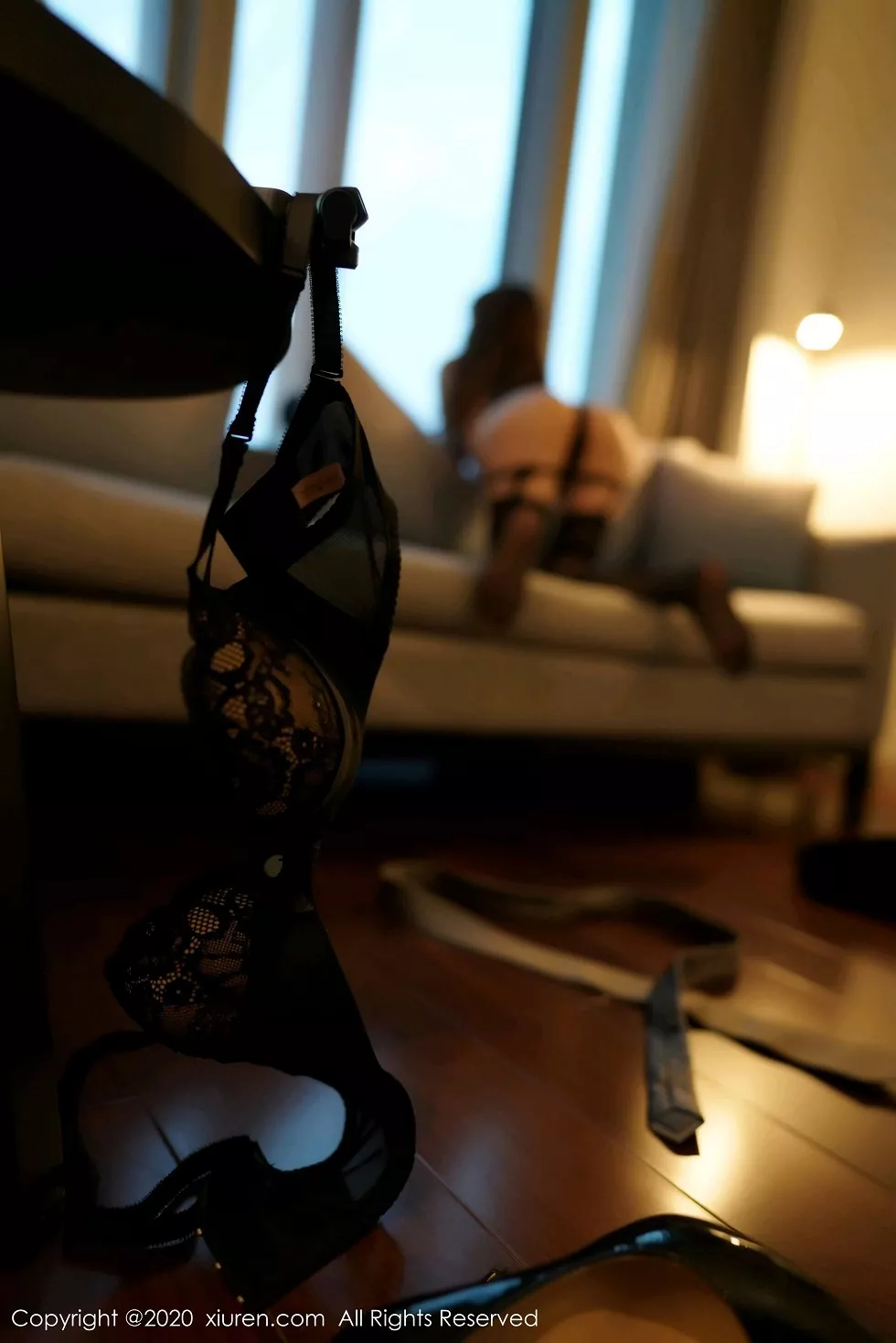 Xgyw.Org_XiuRen第2952期_女神周于希Sandy酒店真实场景主题床上黑色情趣内衣诱惑写真100P