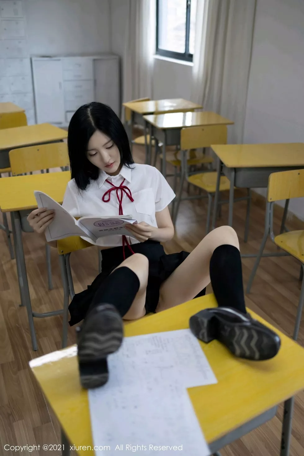 Xgyw.Org_XiuRen第2970期_女神沈梦瑶教室不良学生主题白衬衣配黑短裙撩人姿势诱惑写真60P