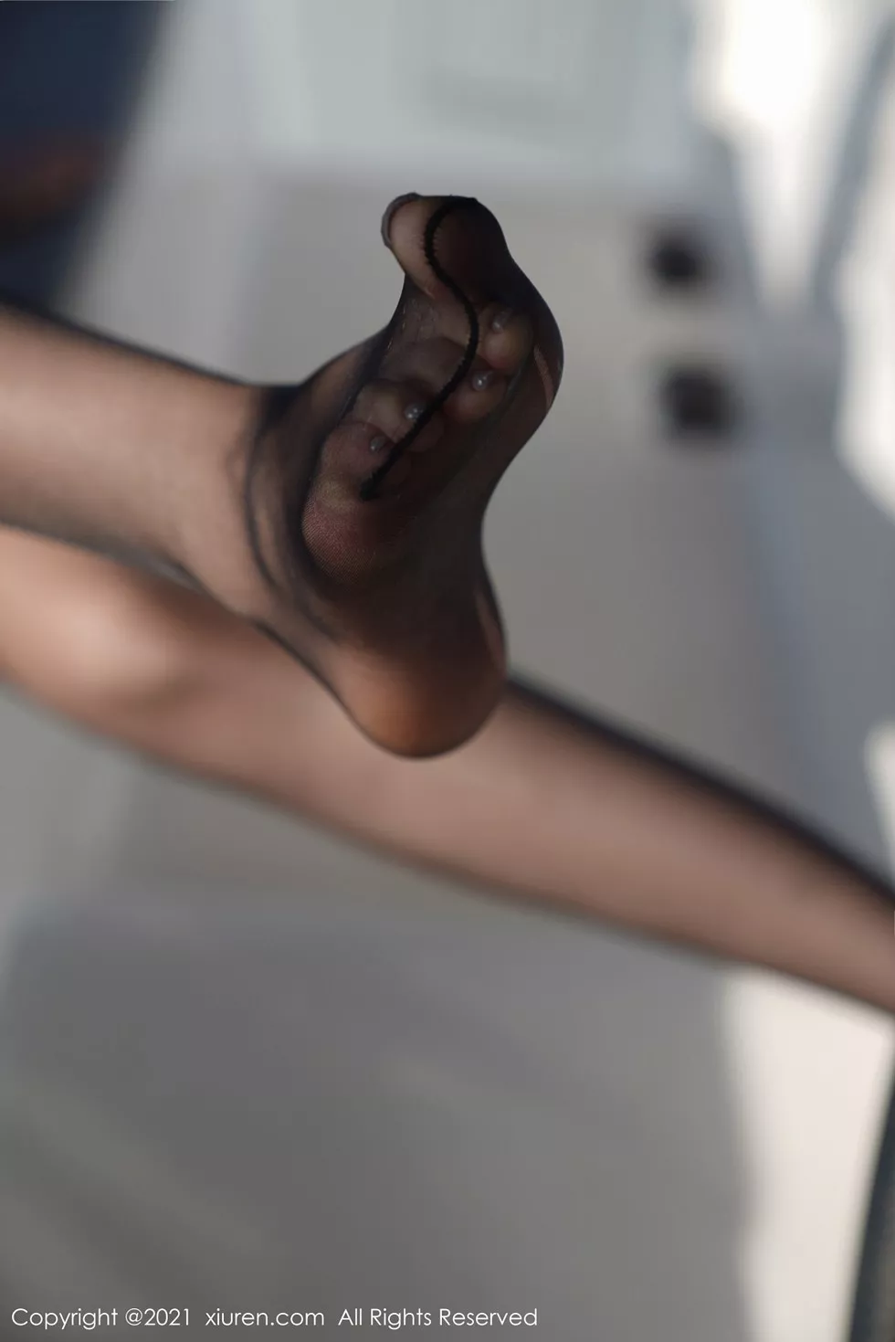 Xgyw.Org_XiuRen第3082期_嫩模萌汉药baby江浙沪旅拍时尚游艇黑色皮裙下黑丝裤袜诱惑写真64P