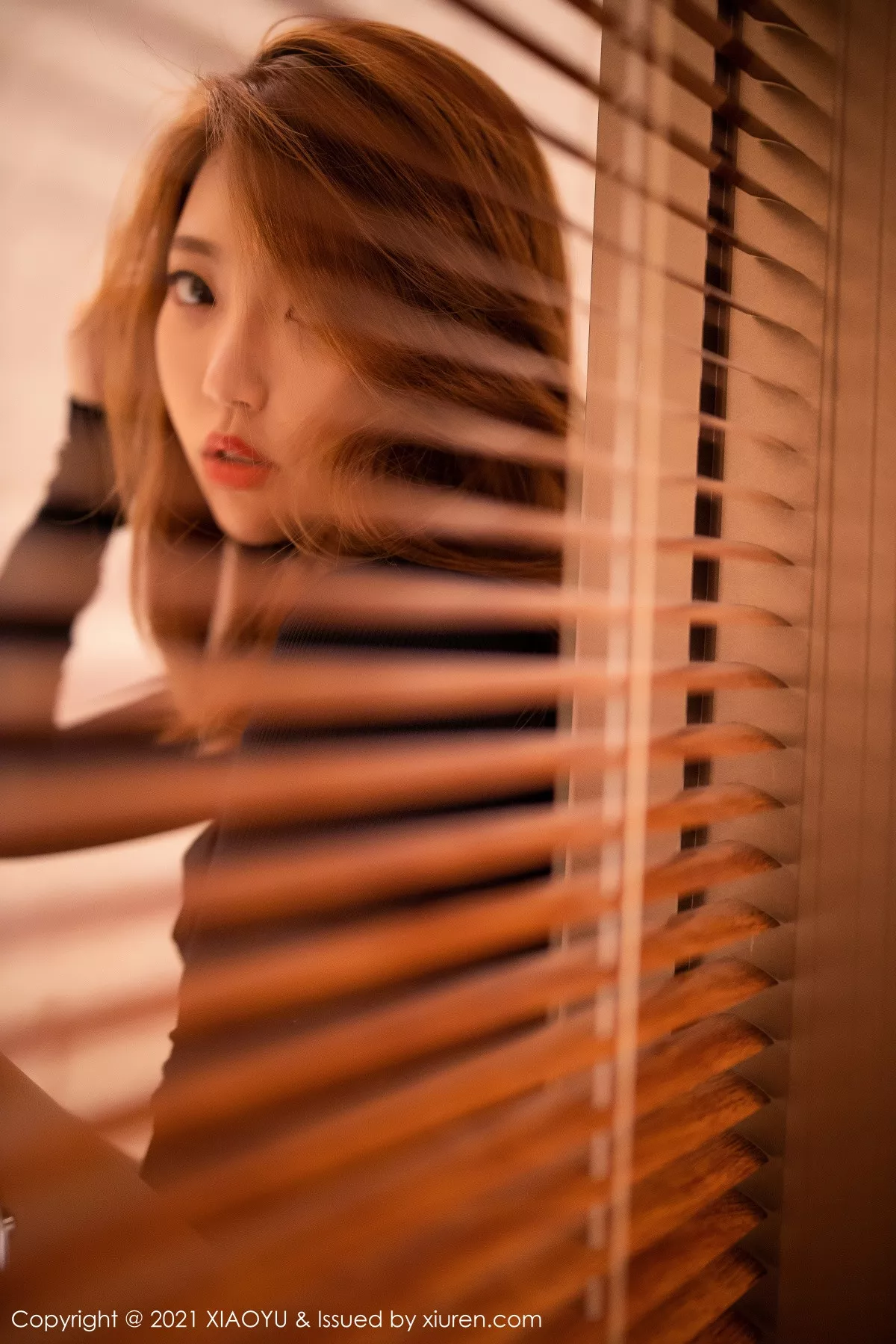 Xgyw.Org_[XiaoYu画语界]Vol.483_女神冯木木LRIS私房浴室黑色连体衣秀完美身材魅惑写真86P