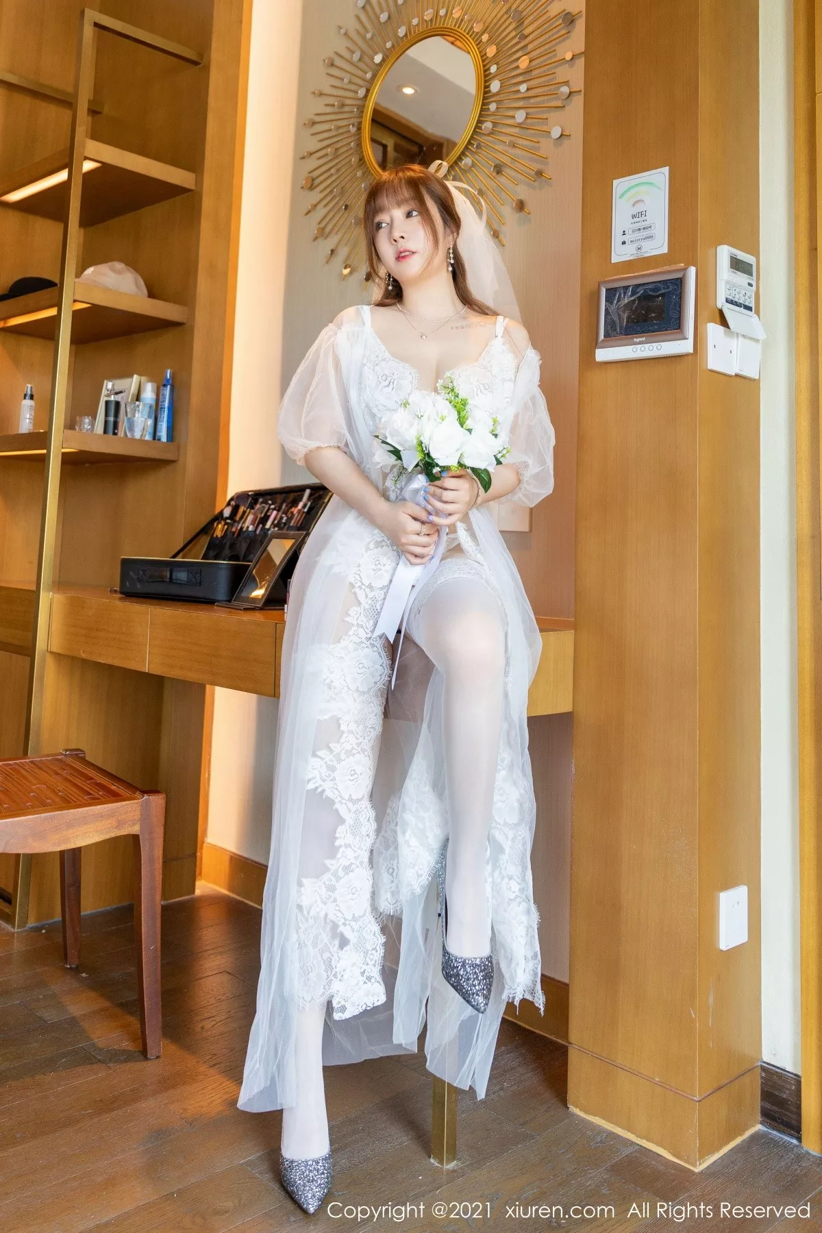 Xgyw.Org_XiuRen第3337期_女神王雨纯三亚旅拍婚纱剧情主题床上半脱露豪乳翘臀诱惑写真88P