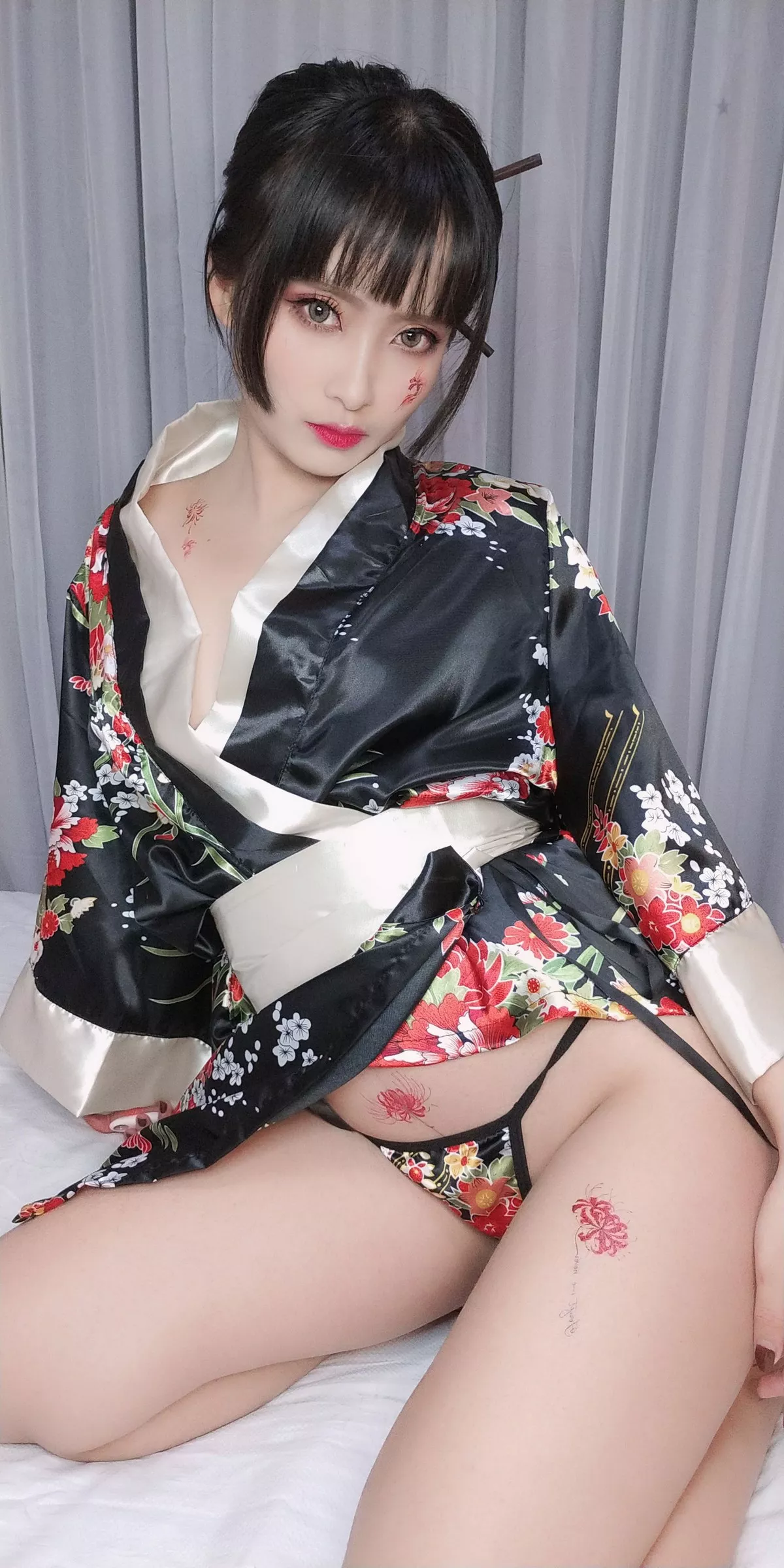 Xgyw.Org_动漫博主洛璃LoLiSAMA歌舞伎主题真空服饰配黑色丁字裤惹火诱惑写真92P