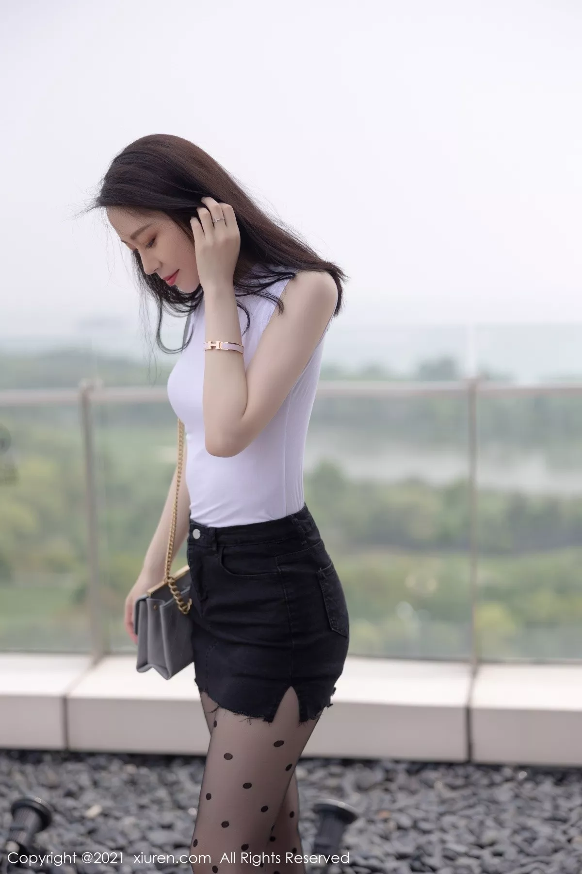 Xgyw.Org_XiuRen第3771期_模特梦心月江浙沪旅拍私房沙发性感肉色内衣秀凹凸身姿诱惑写真86P