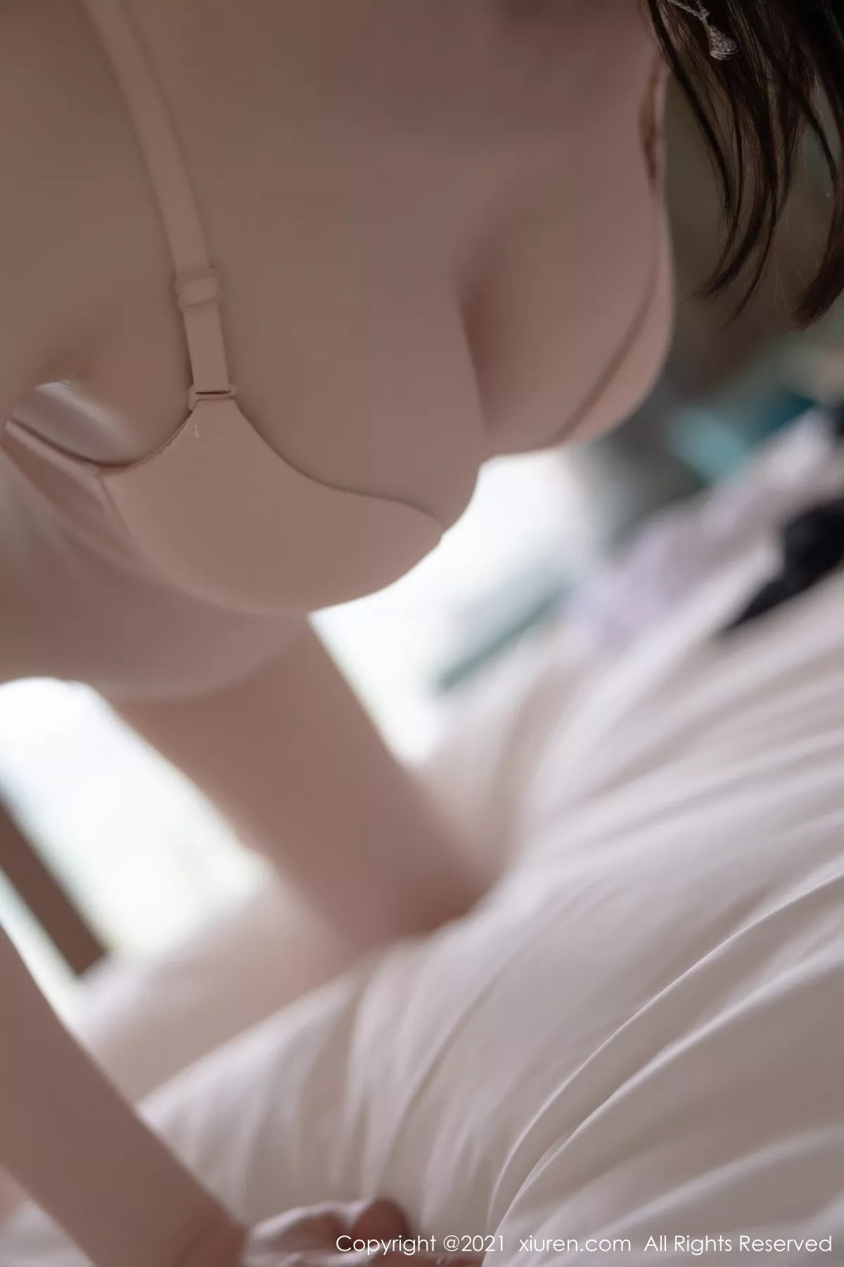 Xgyw.Org_XiuRen第3771期_模特梦心月江浙沪旅拍私房沙发性感肉色内衣秀凹凸身姿诱惑写真86P