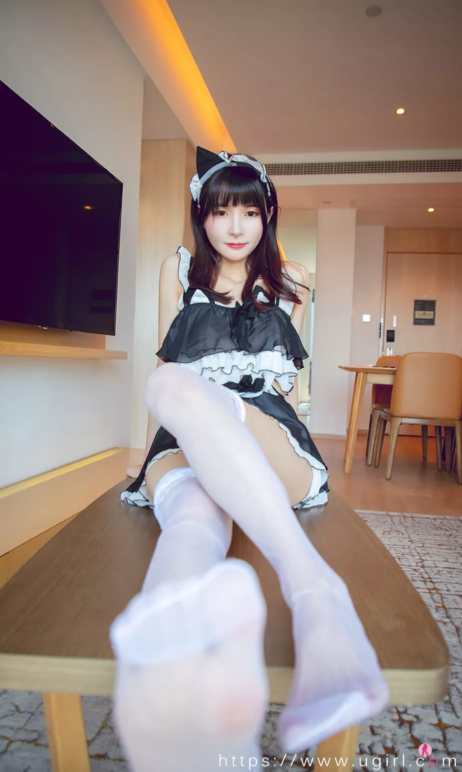 Xgyw.Org_[Ugirls爱尤物]No.2182_模特猫猫私房猫仆日记主题性感迷你裙露丁字裤秀翘臀诱惑写真35P