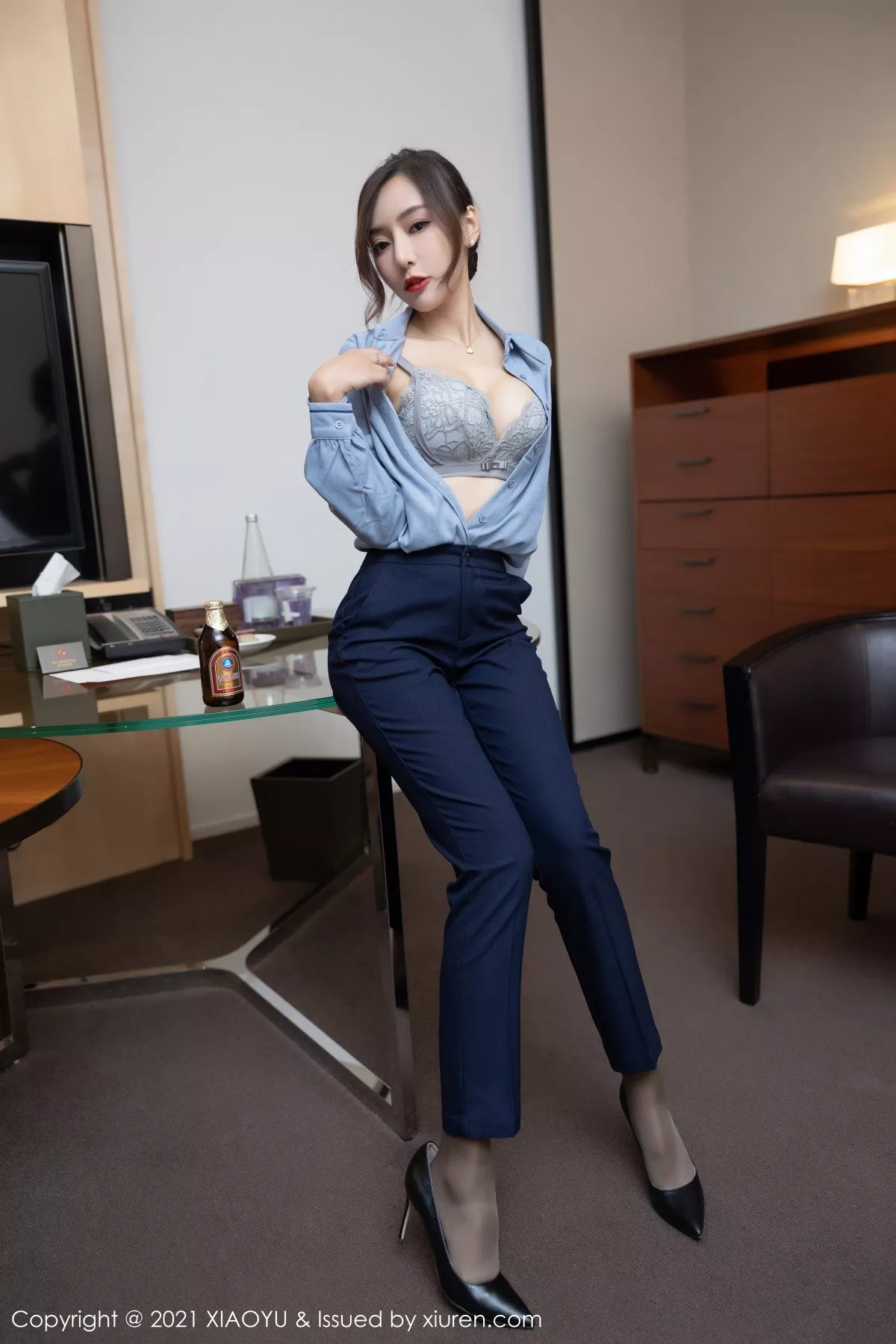 Xgyw.Org_[XiaoYu画语界]Vol.639_女神王馨瑶yanni典雅职业OL主题半脱秀完美身材诱惑写真73P