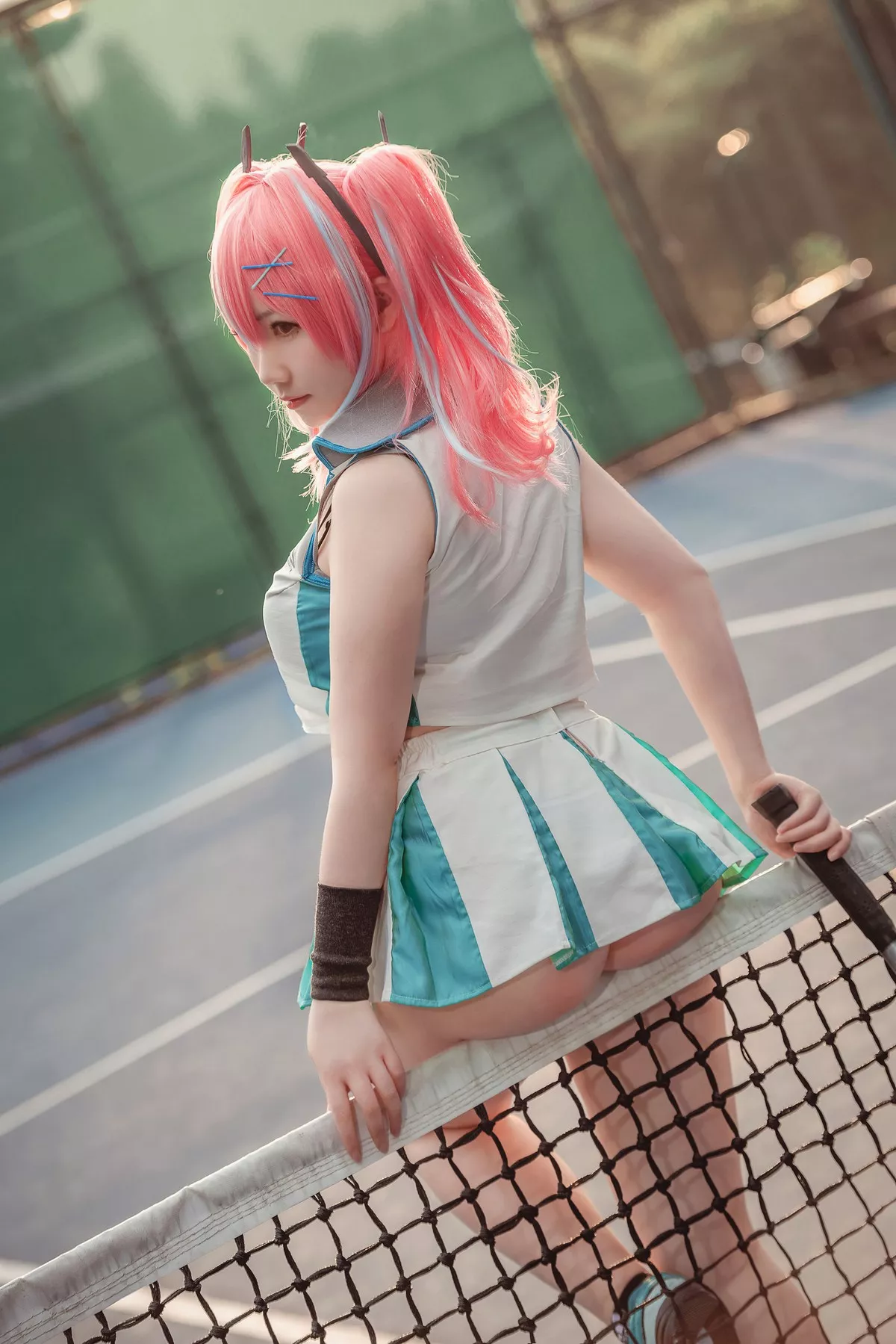 Xgyw.Org_微肉感萌妹是本末末布莱默顿主题户外低胸运动装秀豪乳翘臀撩人诱惑写真39P