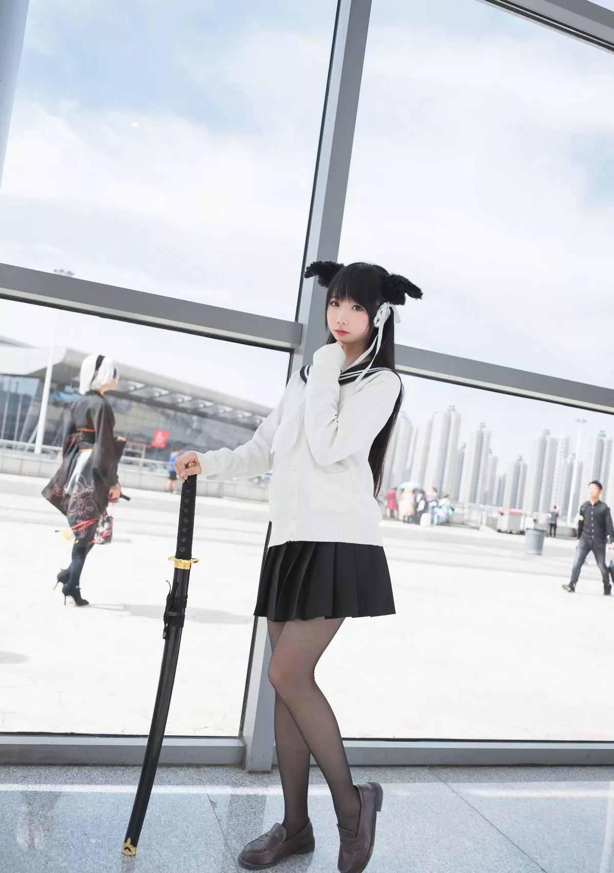 Xgyw.Org_Coser小姐姐雪琪漫展上小姐姐主题性感黑丝JK制服+短袖运动装秀美腿迷人写真41P