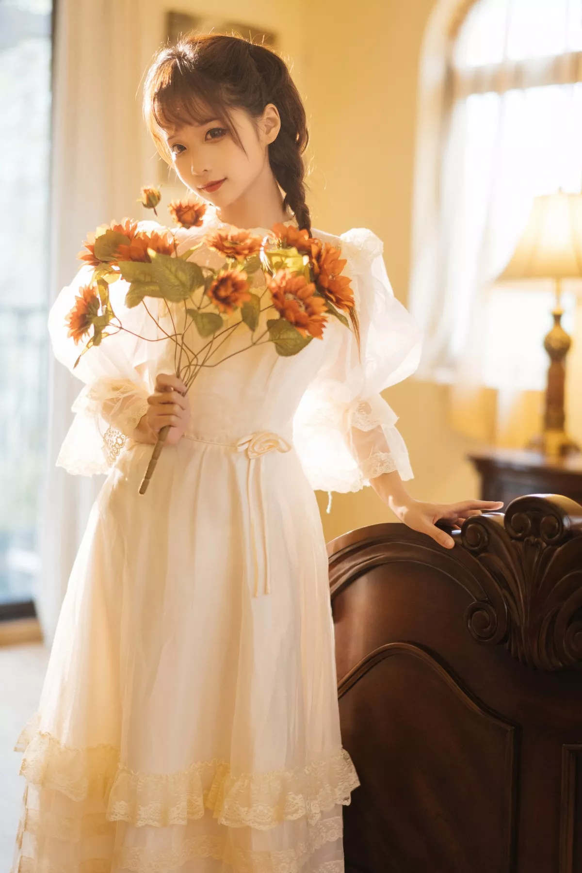 Xgyw.Org_知名动漫博主蠢沫沫古着主题私房性感白色连身裙秀完美身材靓丽迷人写真28P