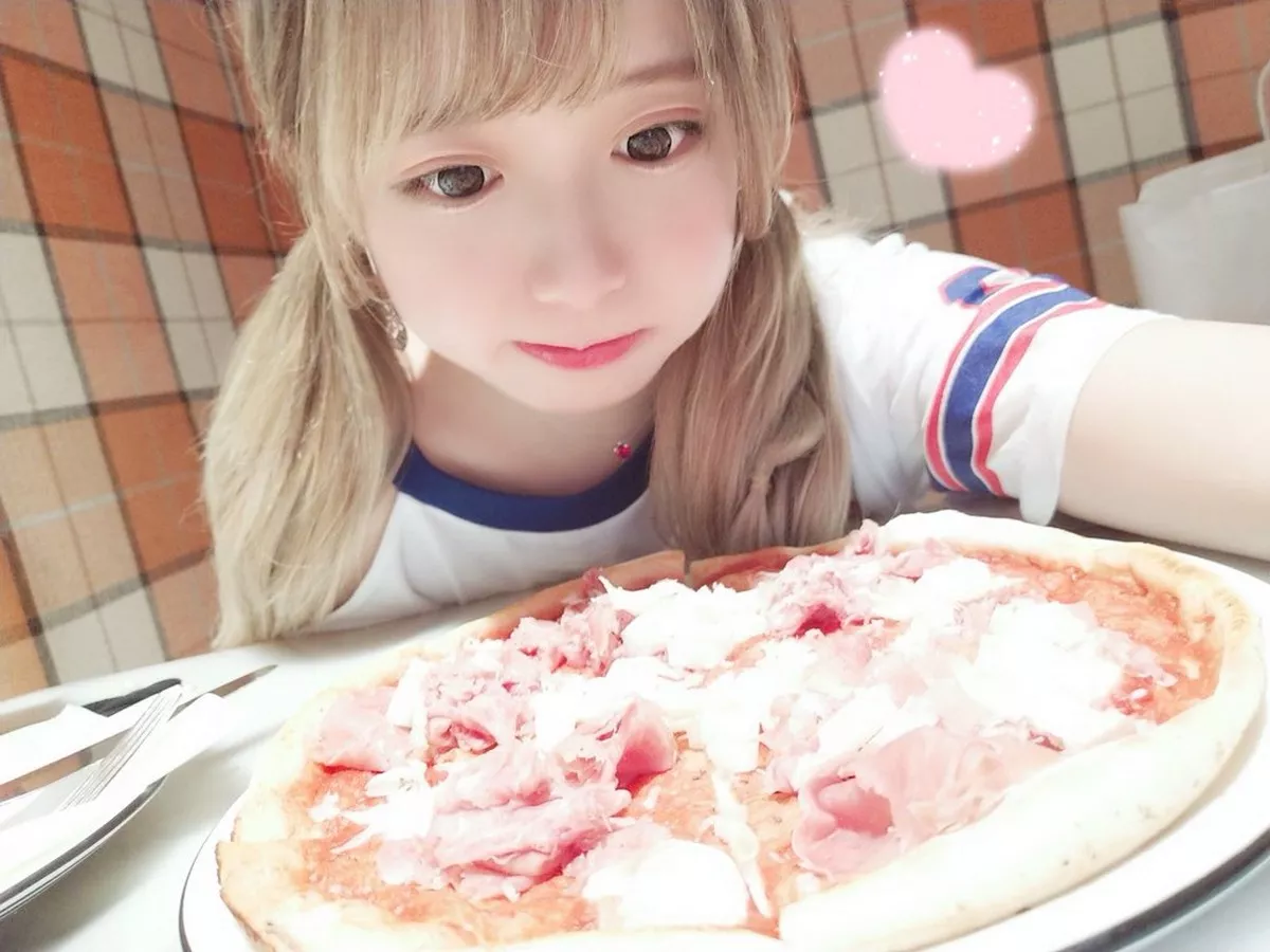 Xgyw.Org_知名动漫博主Yami微博图片合集二主题户外性感服饰+私房低胸撩人诱惑写真150P