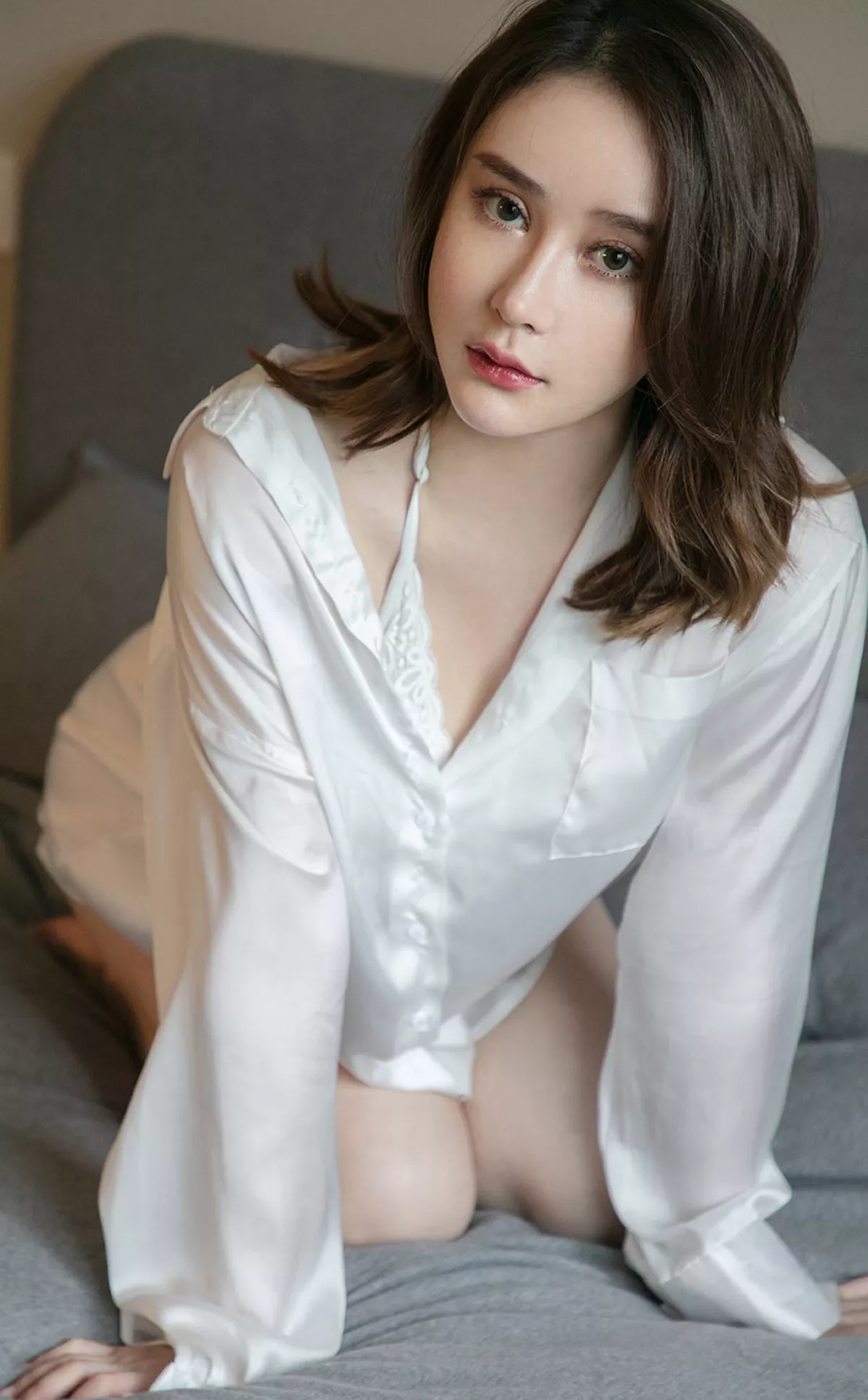 Xgyw.Org_[Ugirls爱尤物]No.2294_模特Coral你眼里的光主题私房性感服饰系列秀完美身材诱惑写真35P