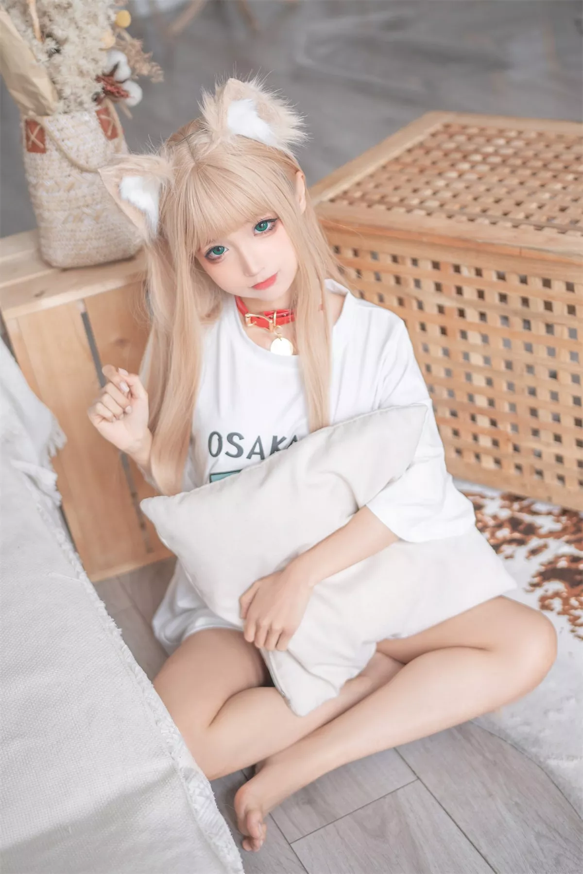 Xgyw.Org_动漫博主蠢沫沫黄豆粉主题私房性感猫女郎装扮白色短T半撩秀火辣身材诱惑写真140P