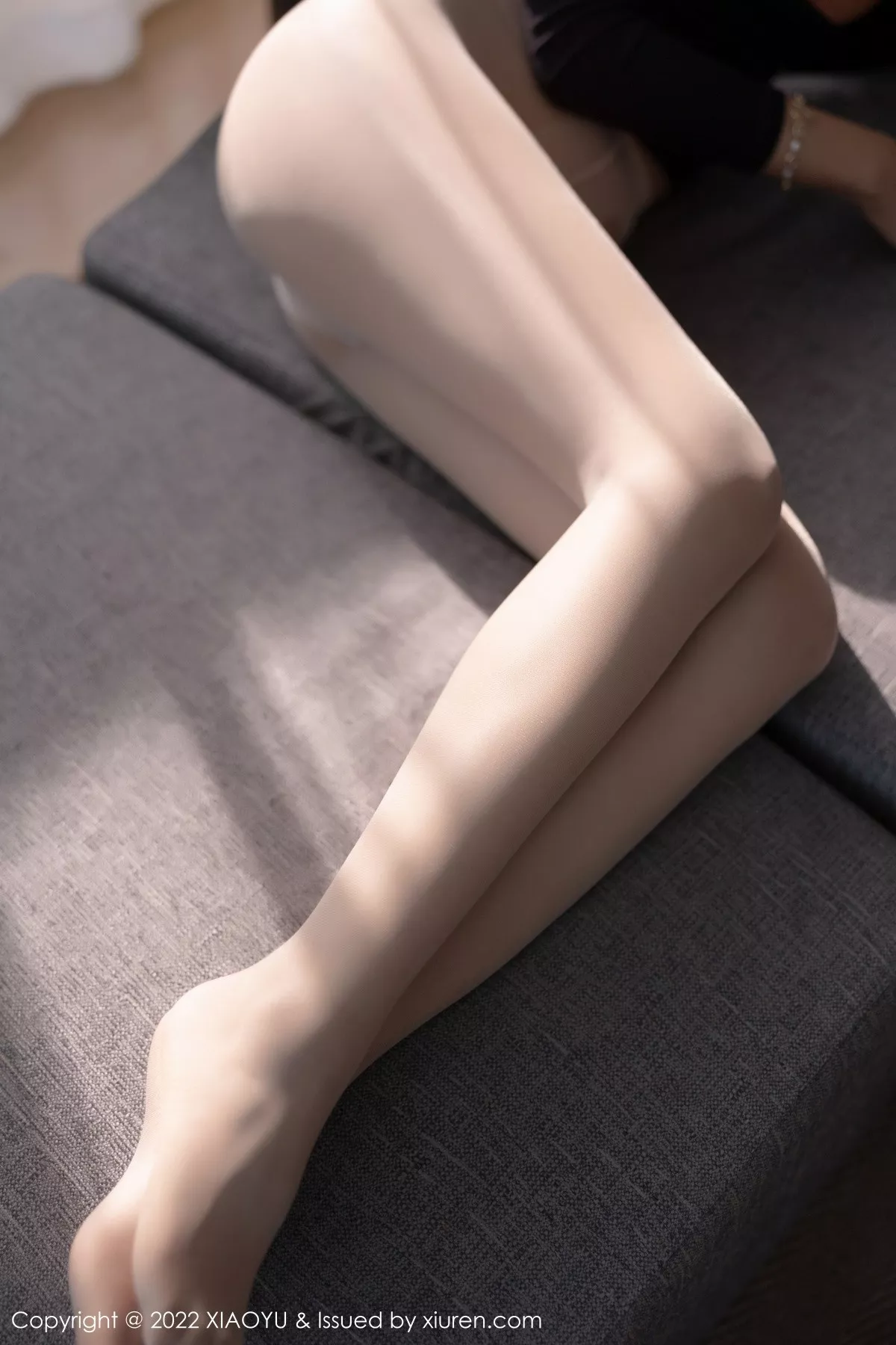 Xgyw.Org_[XiaoYu画语界]Vol.762_女神王馨瑶yanni惠州旅拍户外半脱露橙色内衣原色丝袜诱惑写真63P