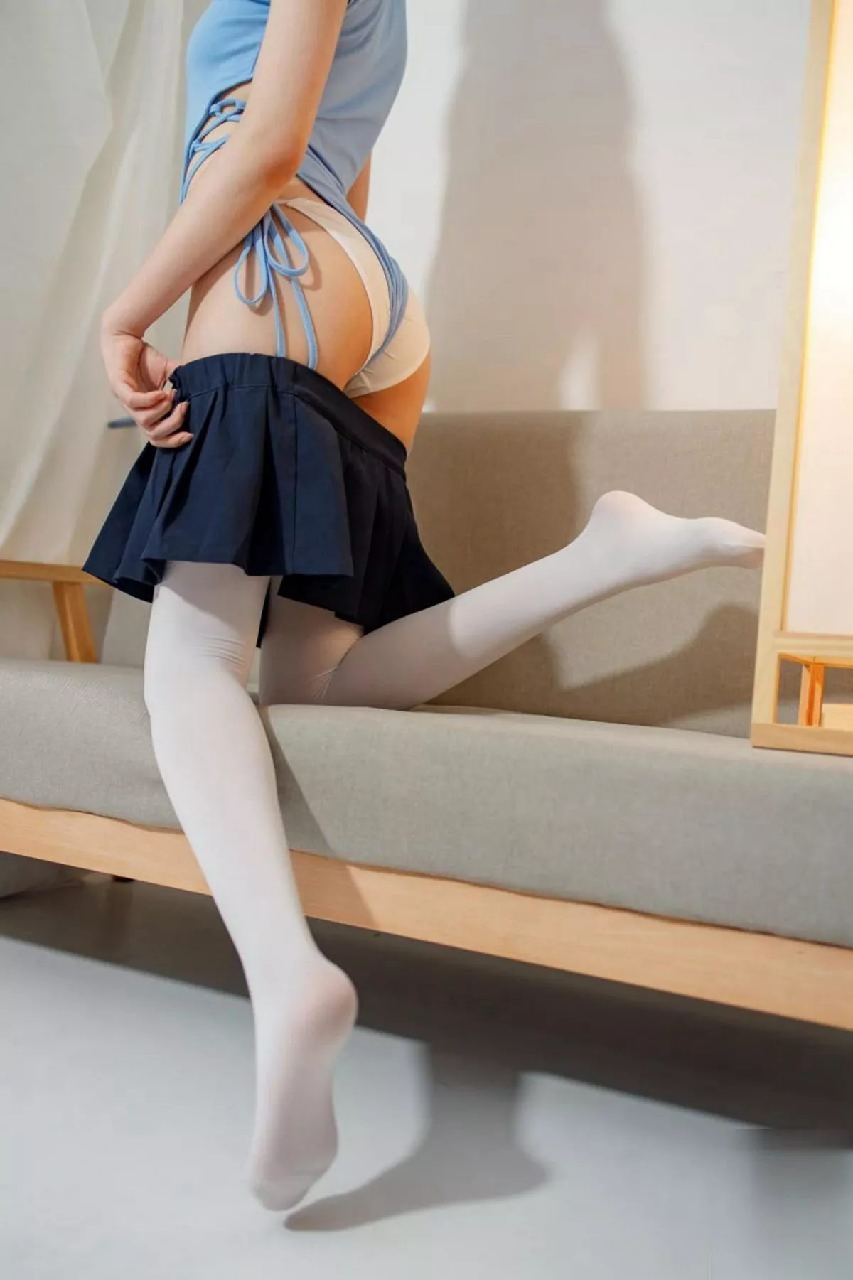 Xgyw.Org_萝莉写真机构森萝财团短裙白丝主题脱黑短裙露性感白色内裤秀翘臀美腿诱惑写真68P