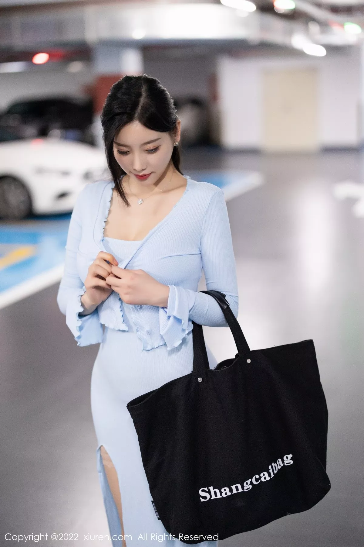 Xgyw.Org_XiuRen第5144期_女神杨晨晨Yome都市丽人系列淡蓝长裙配蕾丝袜完美诱惑写真101P