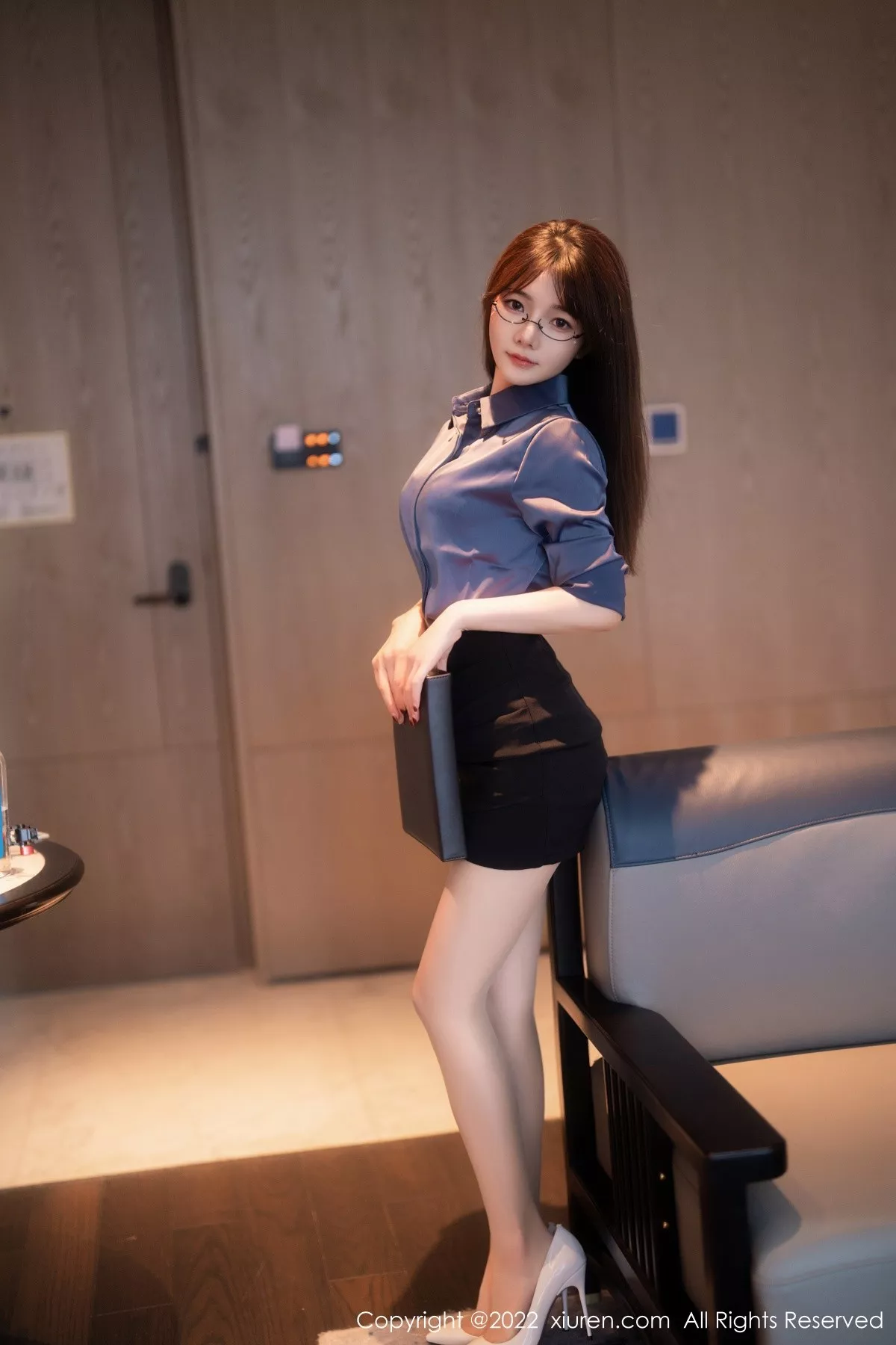 Xgyw.Org_XiuRen第5419期_模特婠婠么文员角色扮演半脱露蕾丝内衣超薄无内肉丝诱惑写真75P