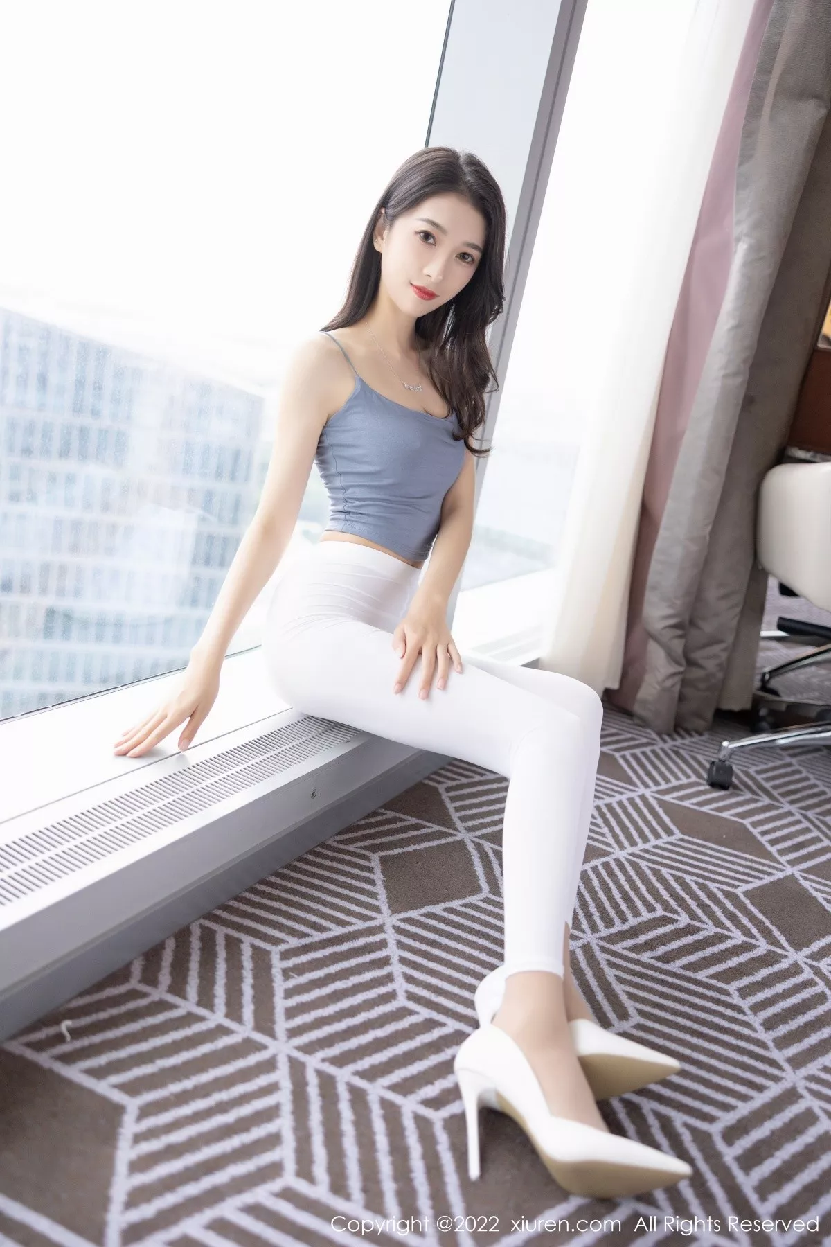 Xgyw.Org_XiuRen第5351期_模特林乐一性感蓝色收身衣配轻透白色长裤秀苗条身材诱惑写真76P