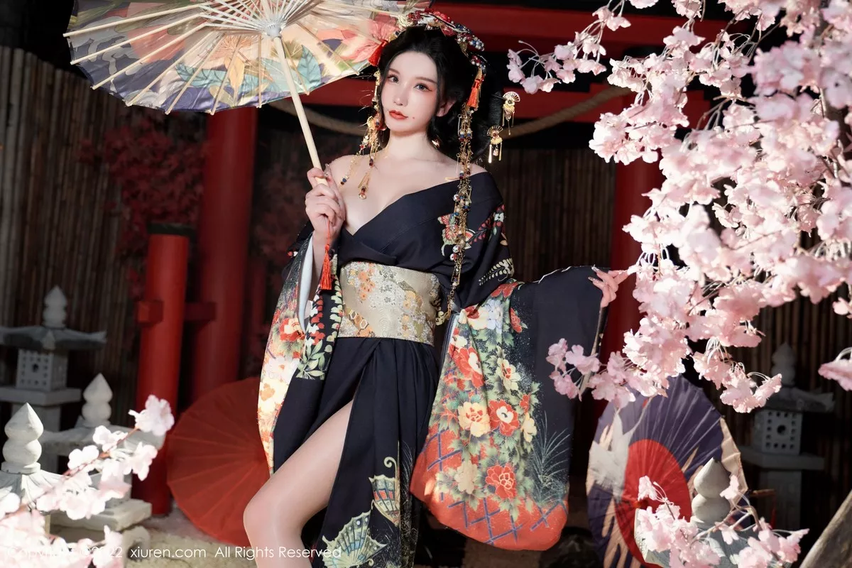 Xgyw.Org_XiuRen第5537期_女神周于希Sally宽衣解带主题日系风脱和服露翘臀美腿诱惑写真80P