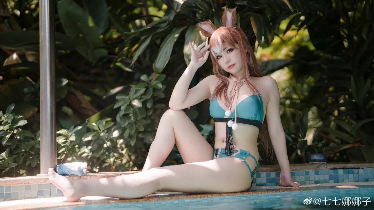 Xgyw.Org_Coser美女七七娜娜子希娜吧主题户外泳池边性感比基尼秀完美身材迷人诱惑写真28P