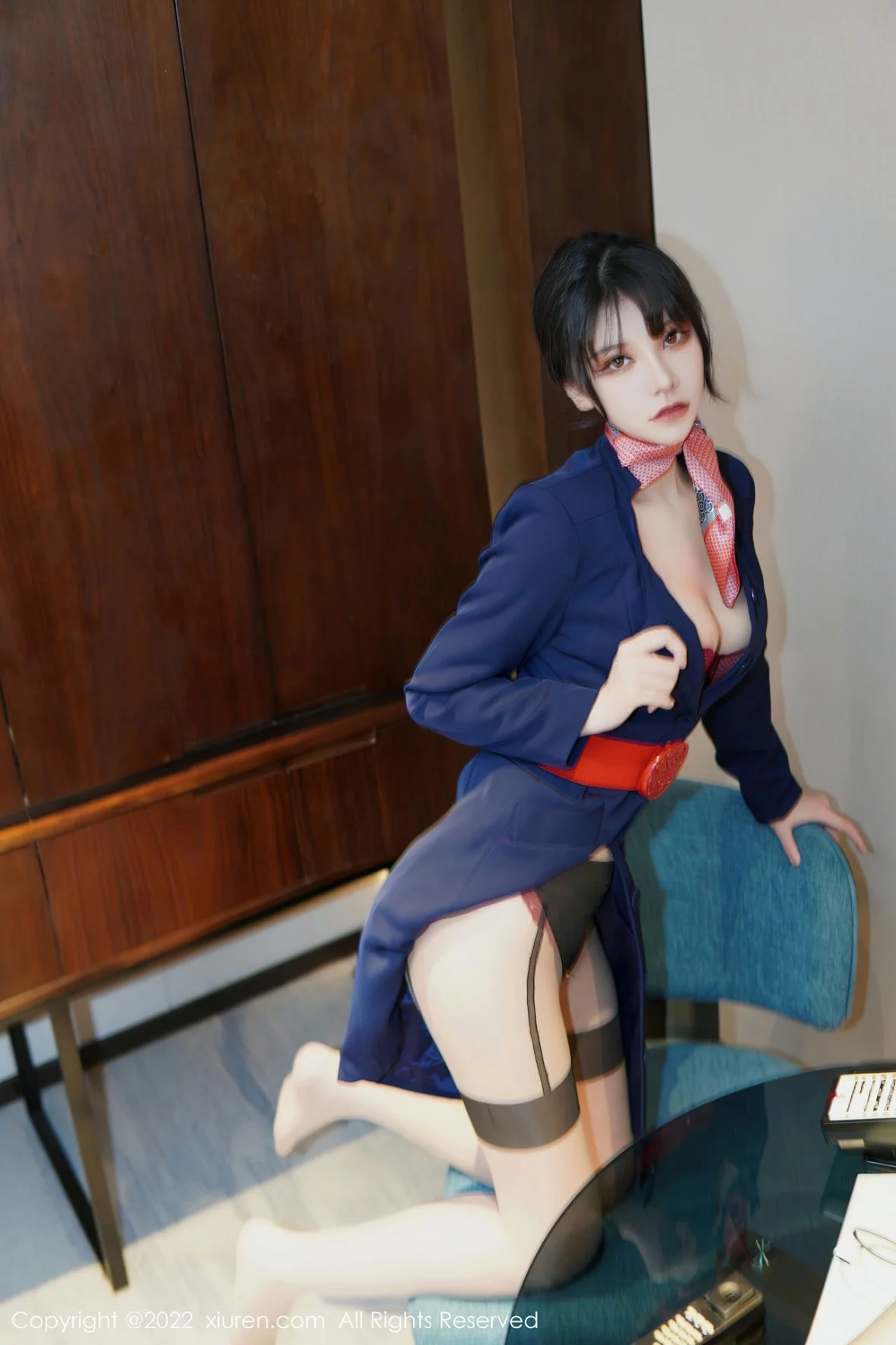 Xgyw.Org_XiuRen第6048期_模特桃桃子_脱深蓝空姐制服露红色蕾丝内衣秀曼妙身姿诱惑写真82P