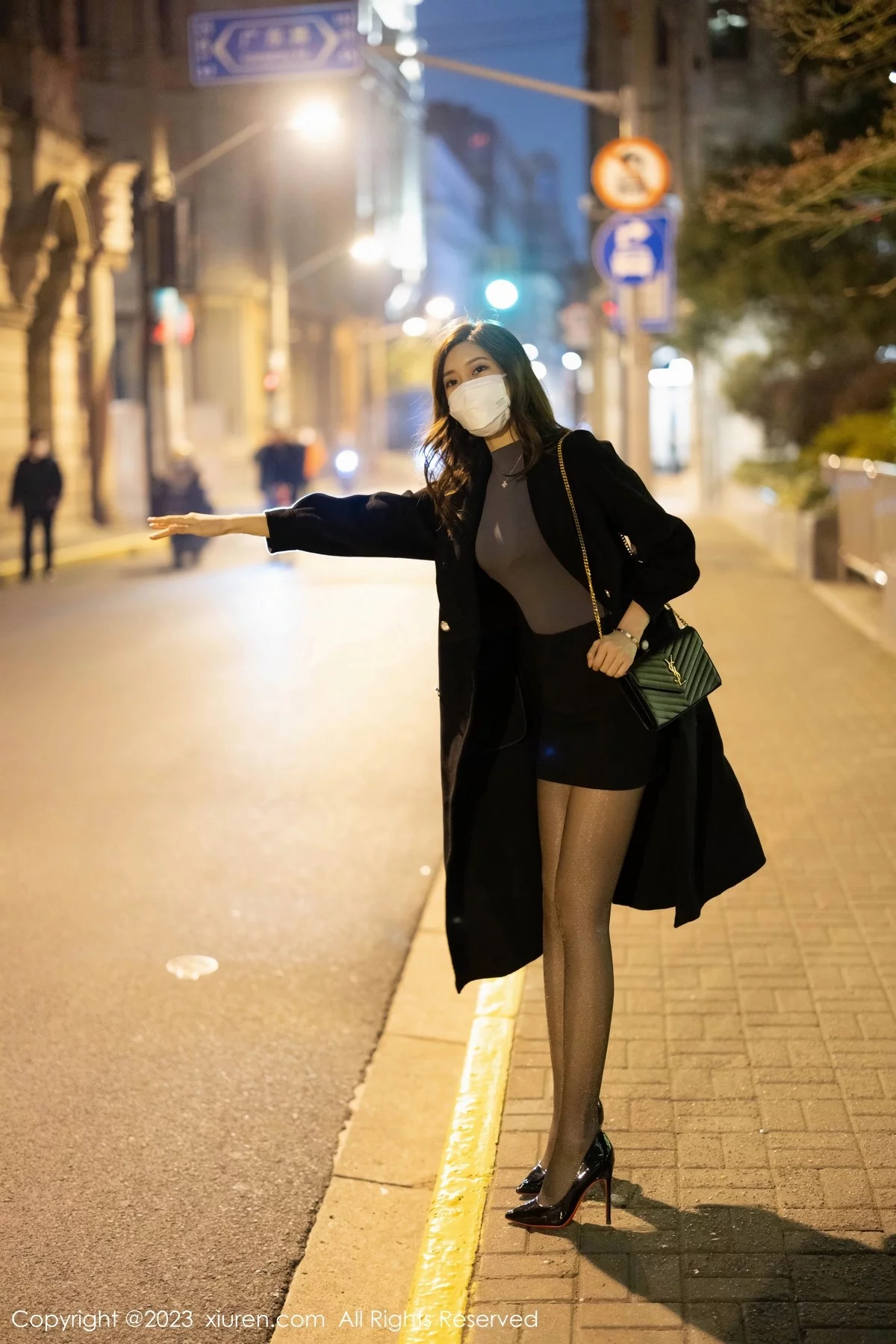 Xgyw.Org_XiuRen第6395期_女神绮里嘉ula深灰色收身上衣配黑短裙露性感灰色内衣诱惑写真79P