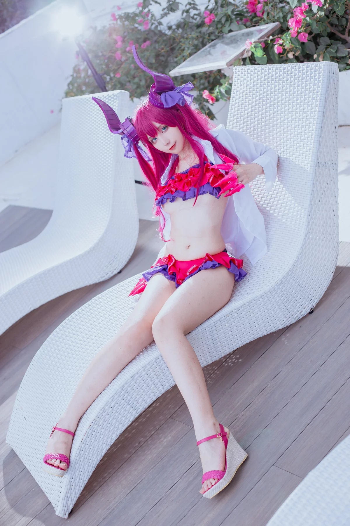 Xgyw.Org_动漫博主九曲Jean-FGO泳装本主题户外泳池性感泳装系列秀完美身材诱惑写真90P