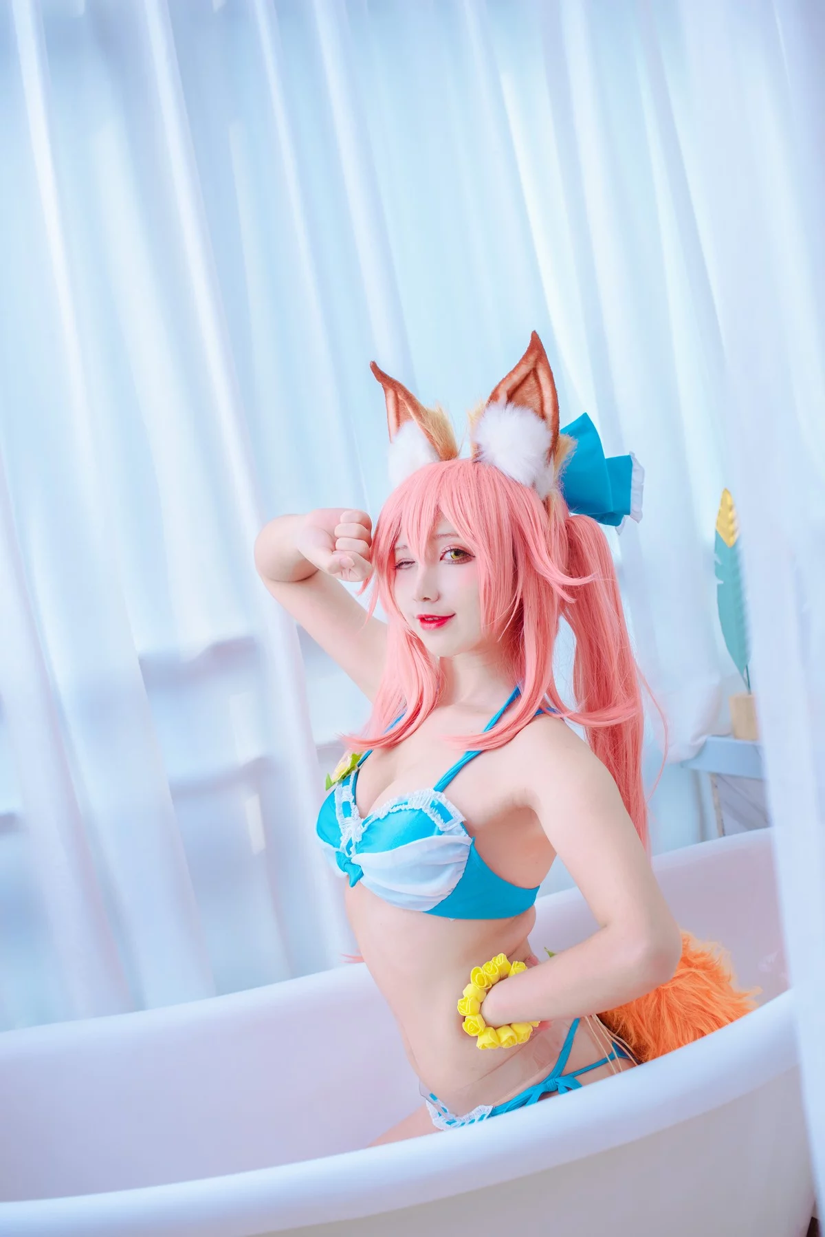 Xgyw.Org_动漫博主九曲Jean-FGO泳装本主题户外泳池性感泳装系列秀完美身材诱惑写真90P