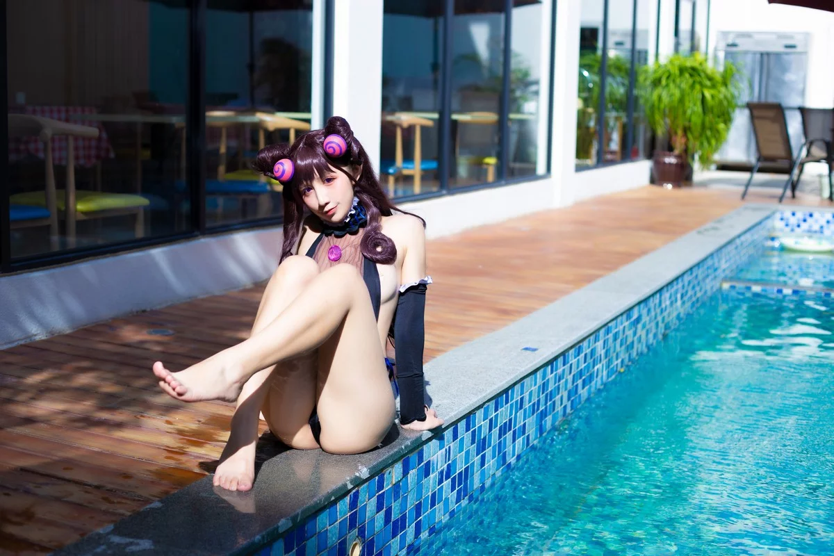 Xgyw.Org_动漫博主九曲Jean-FGO泳装本主题户外泳池性感泳装系列秀完美身材诱惑写真90P