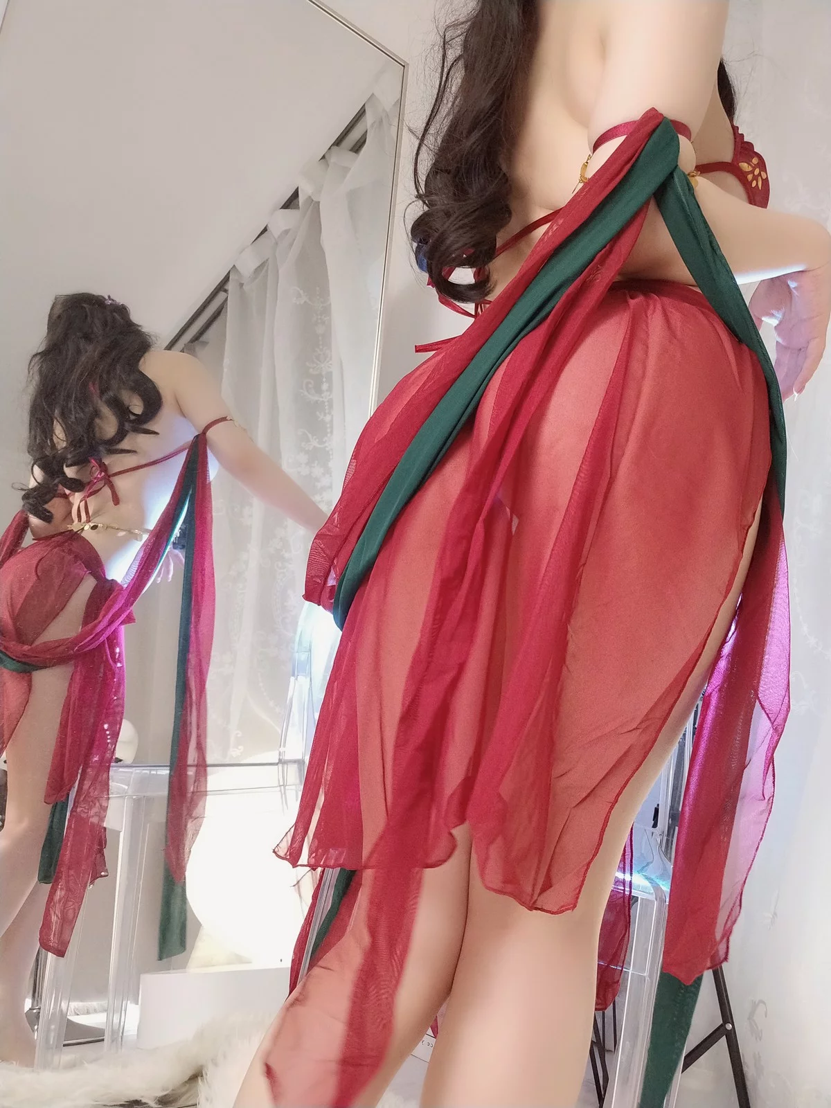 Xgyw.Org_动漫博主雯妹不讲道理逸仙主题私房性感红色薄纱服饰秀白嫩肌肤完美诱惑写真35P