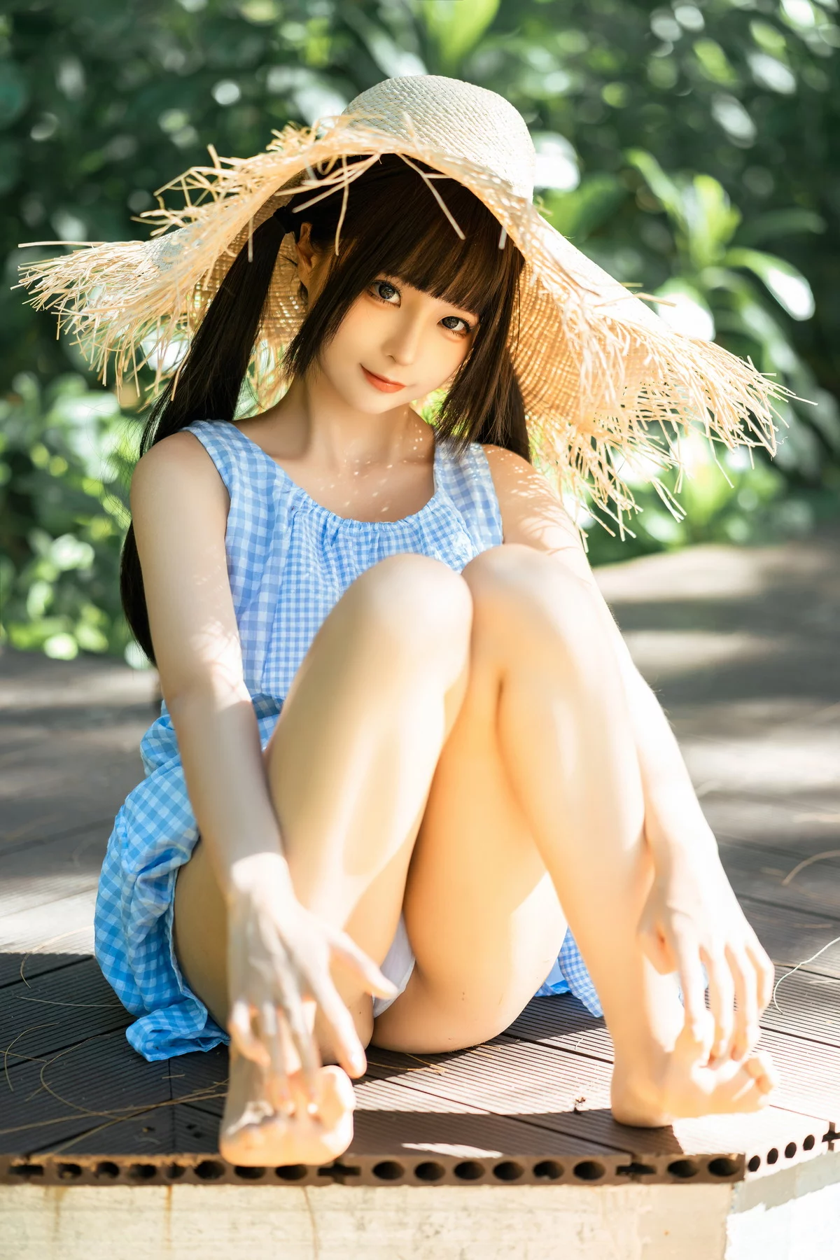 Xgyw.Org_动漫博主蠢沫沫漫步主题户外性感格子连衣裙半撩真空秀惹火身材诱惑写真101P