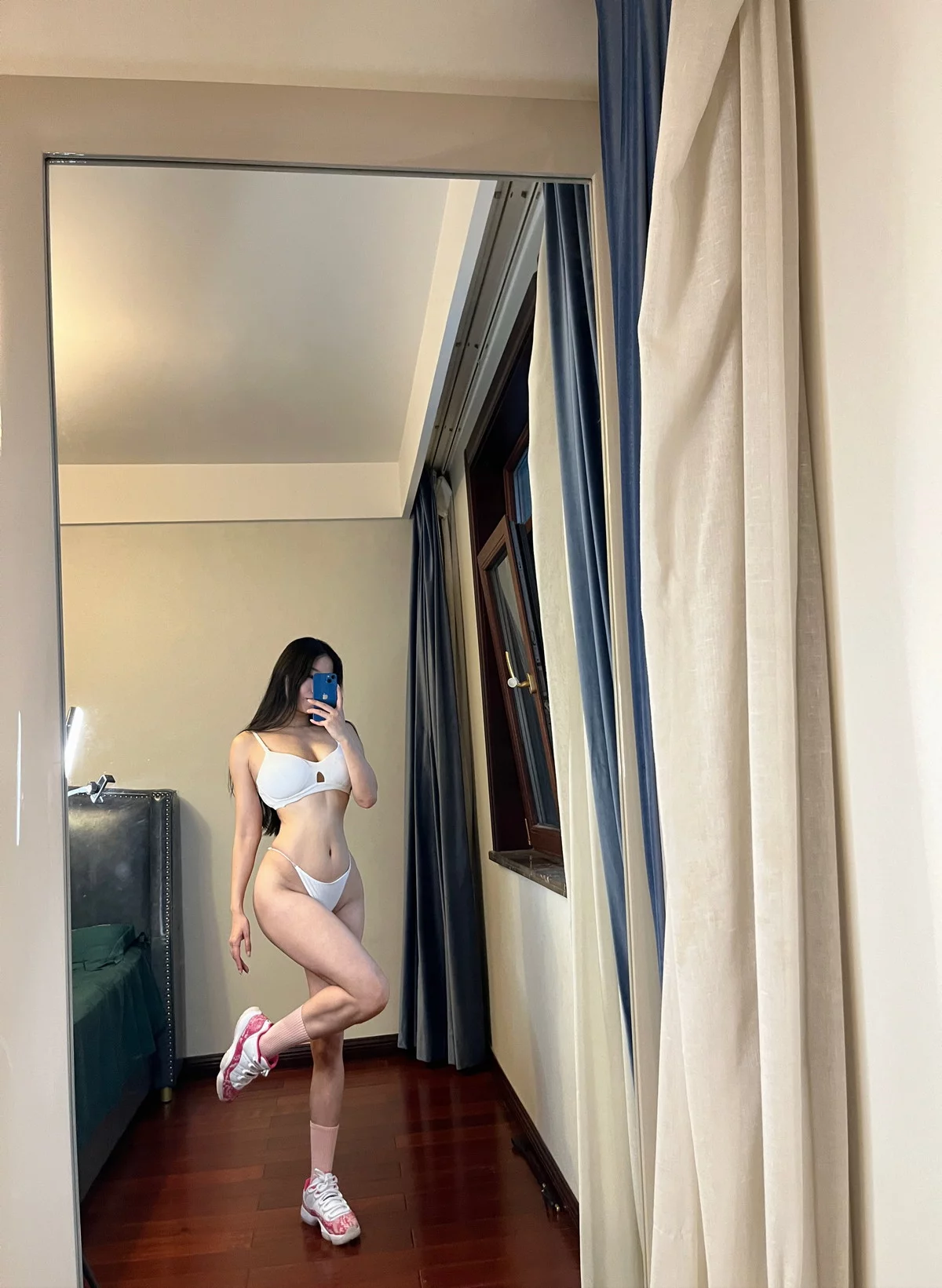 Xgyw.Org_颜值博主宝儿茹171大战电竞椅主题私房性感白色内衣秀完美身材迷人诱惑写真73P